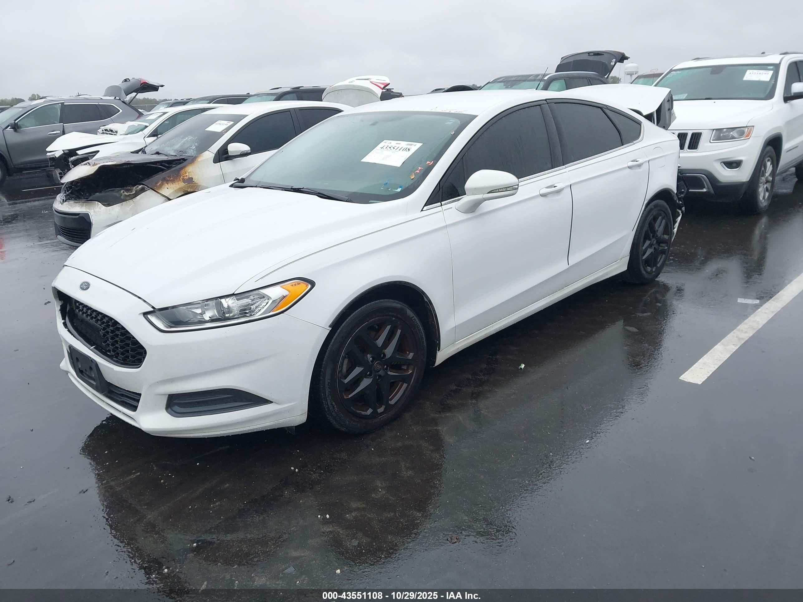 FORD FUSION image 2