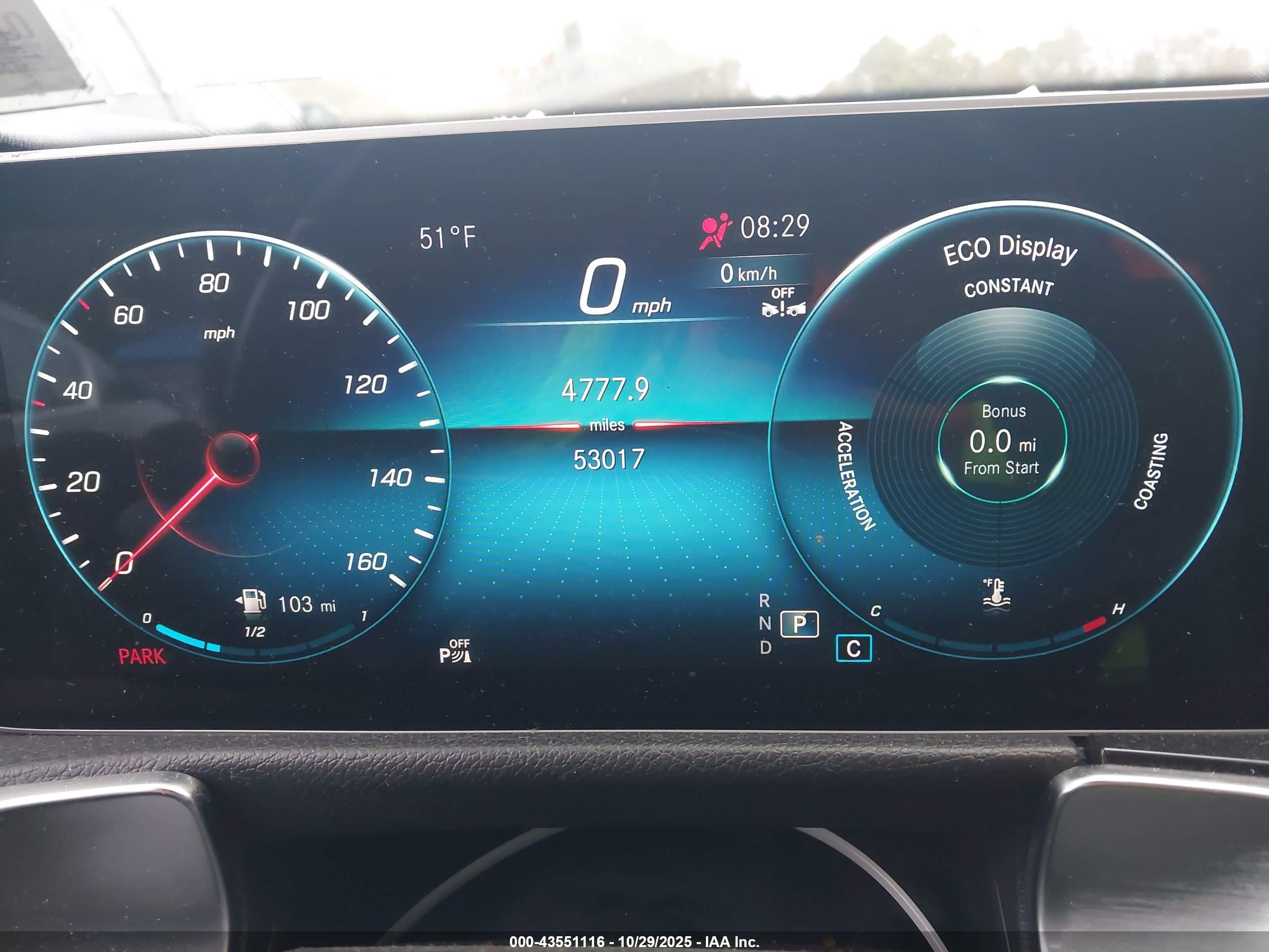 MERCEDES-BENZ GLB image 7