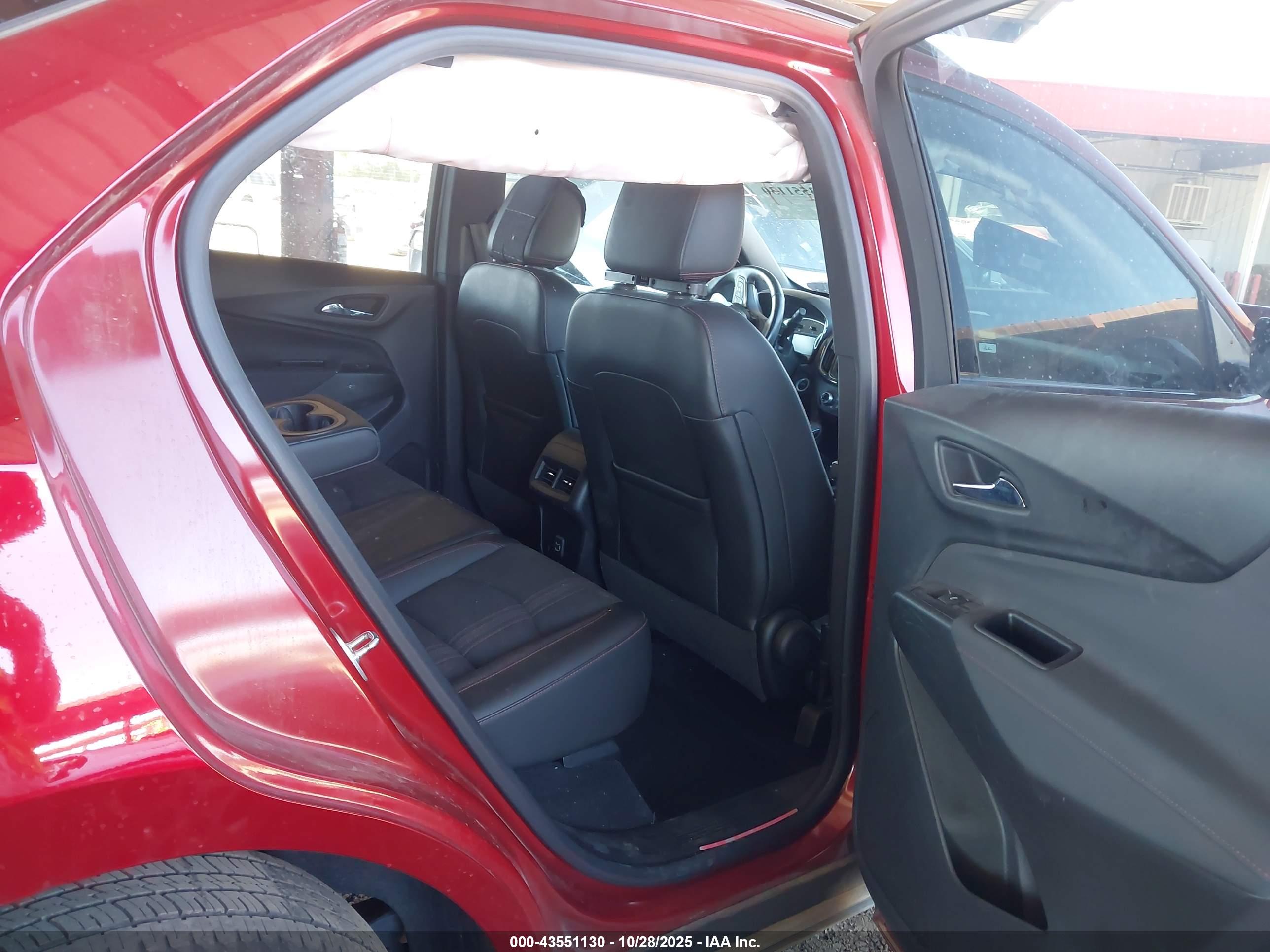 CHEVROLET EQUINOX image 8