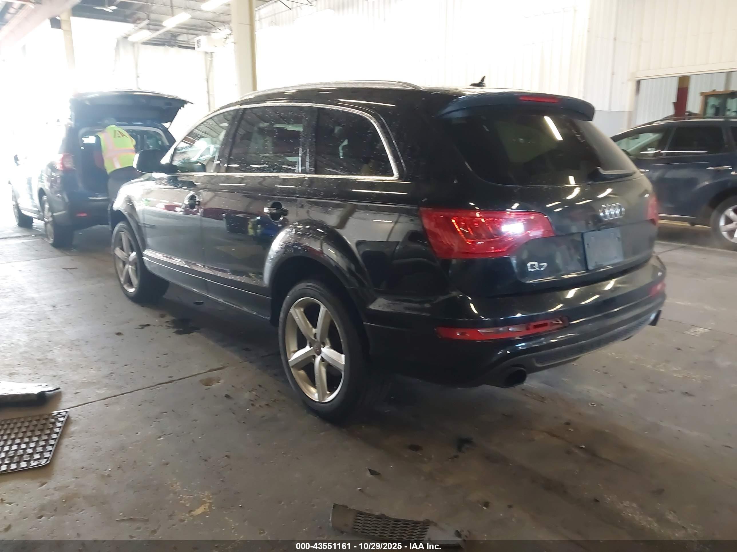 AUDI Q7 image 3