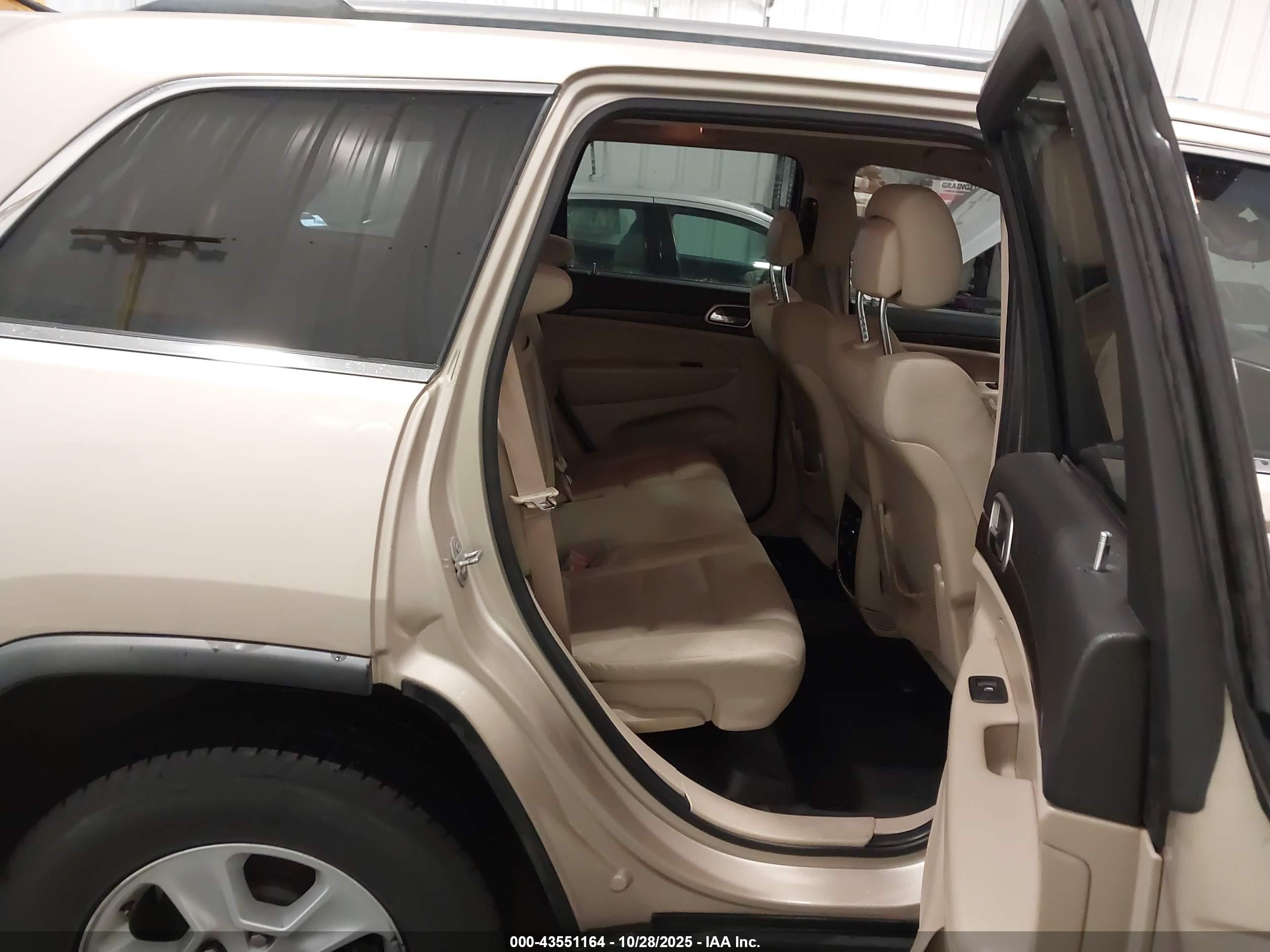 JEEP GRAND image 8