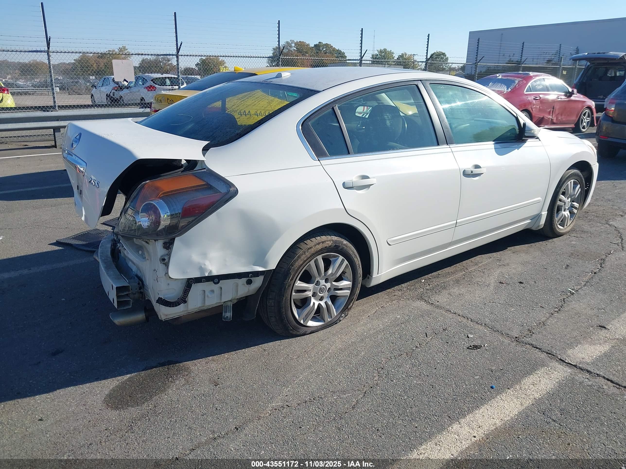 NISSAN ALTIMA image 4