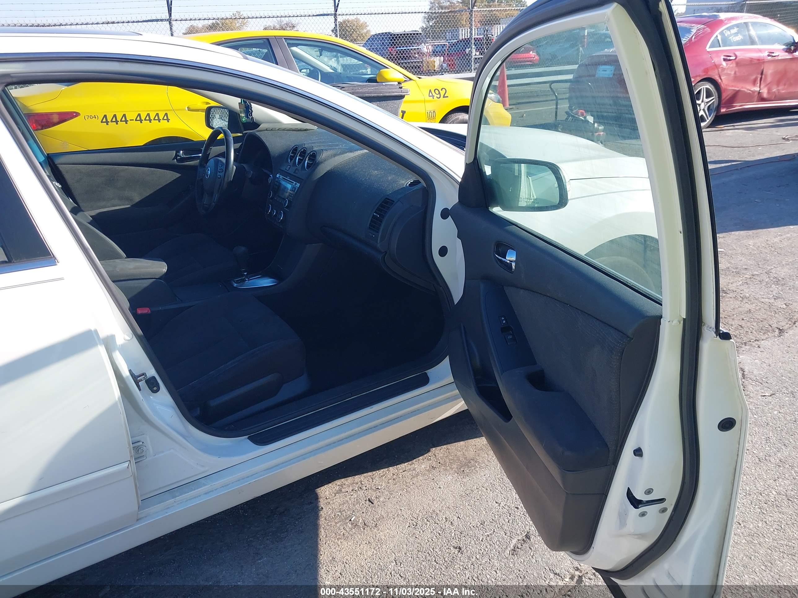 NISSAN ALTIMA image 5