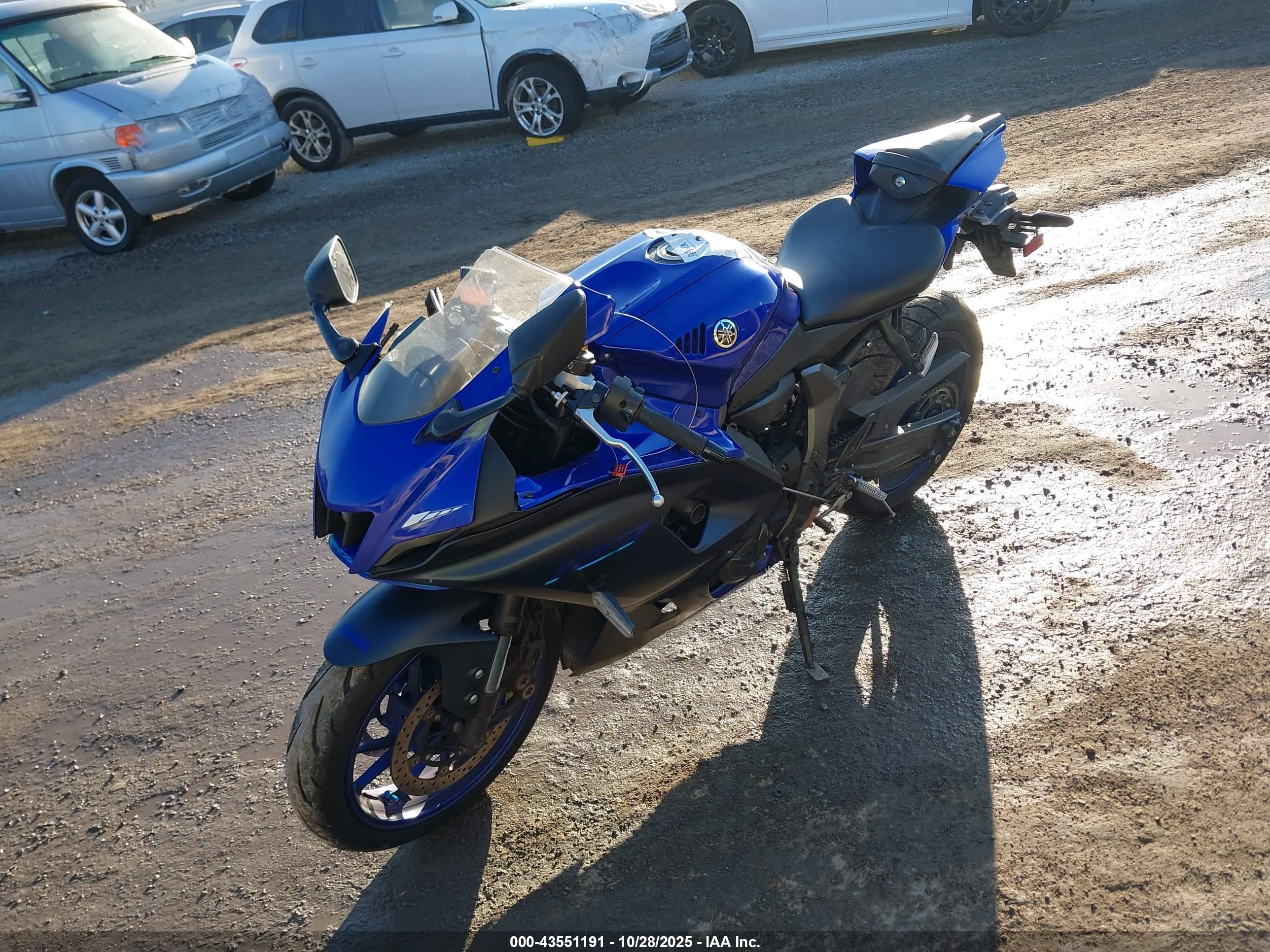YAMAHA YZFR7 image 2