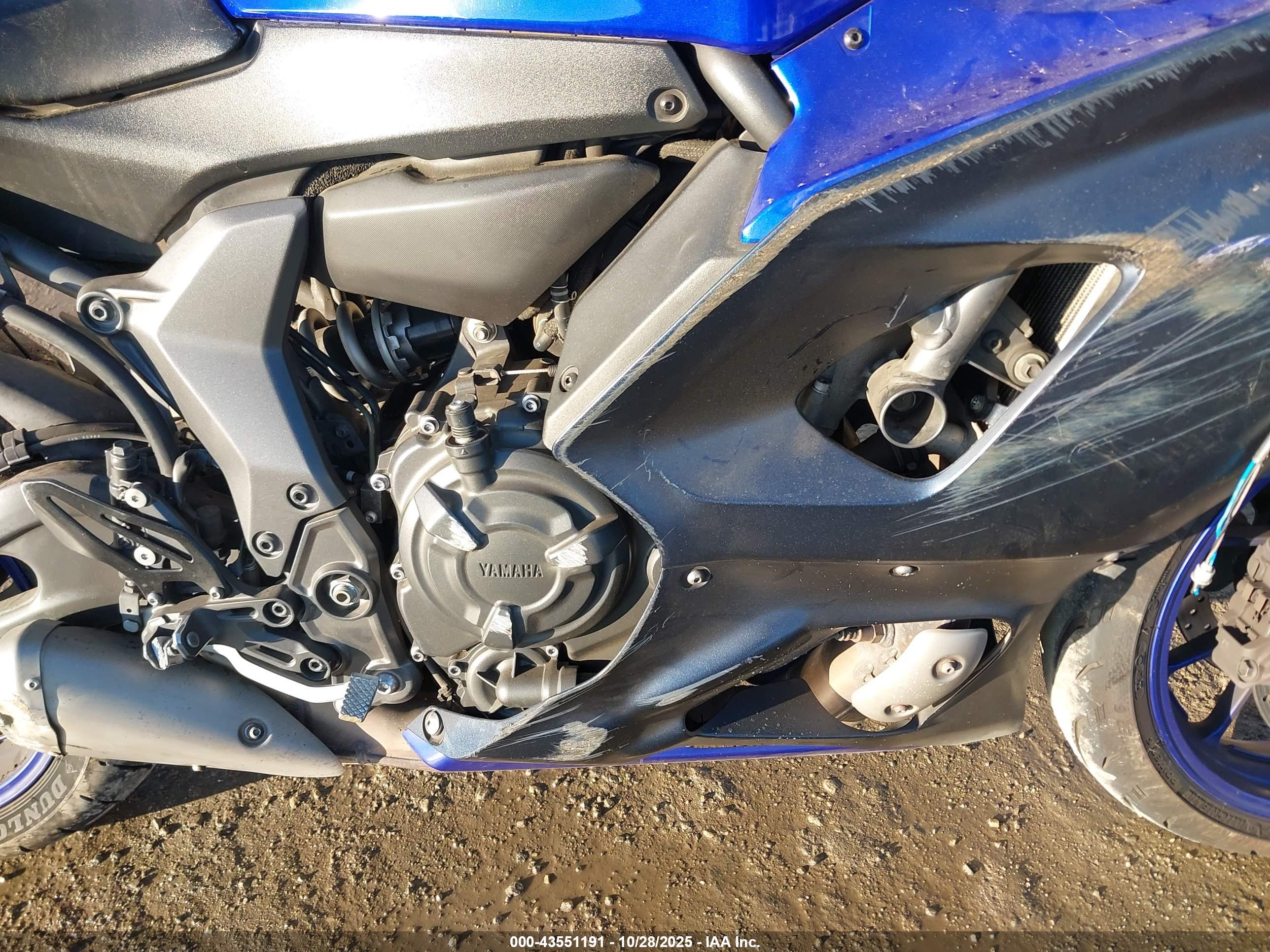 YAMAHA YZFR7 image 8