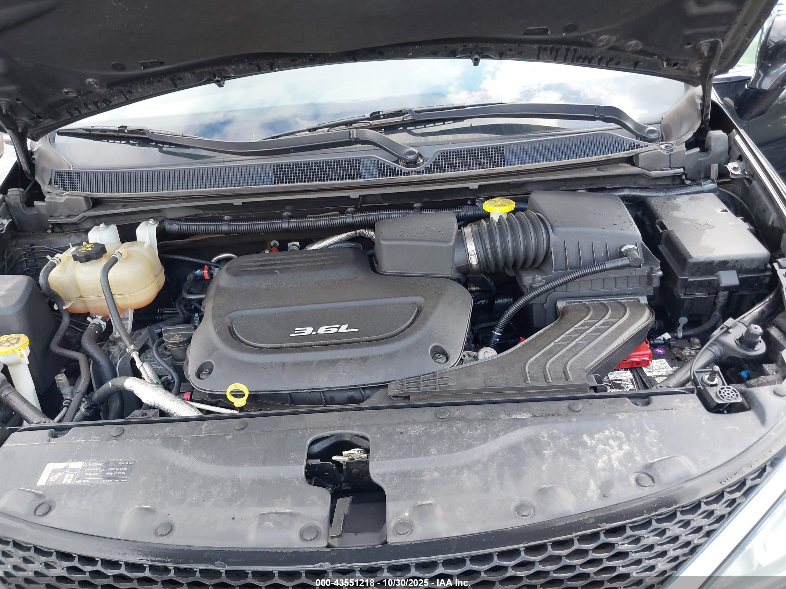 CHRYSLER PACIFICA image 10