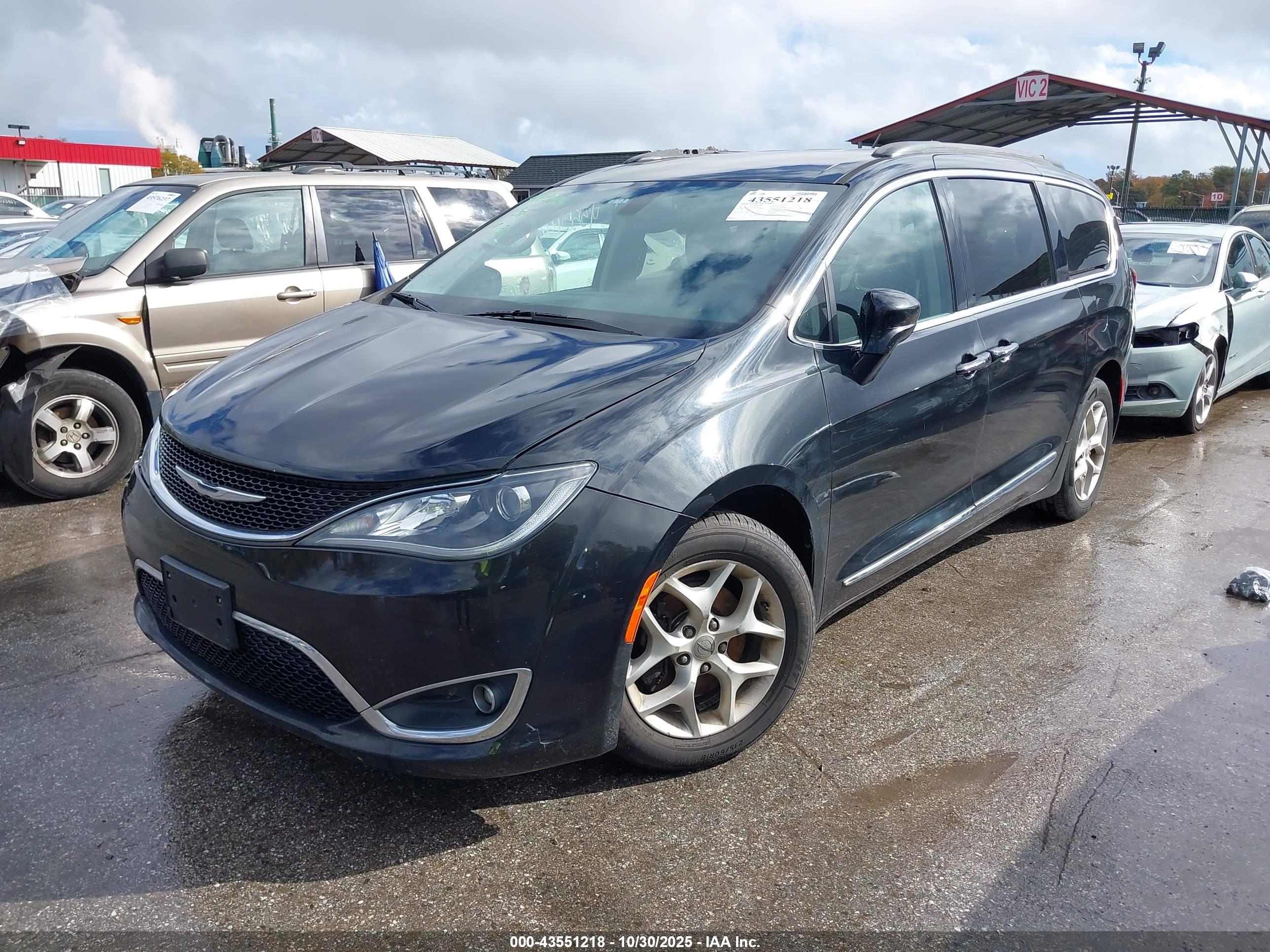 CHRYSLER PACIFICA image 2