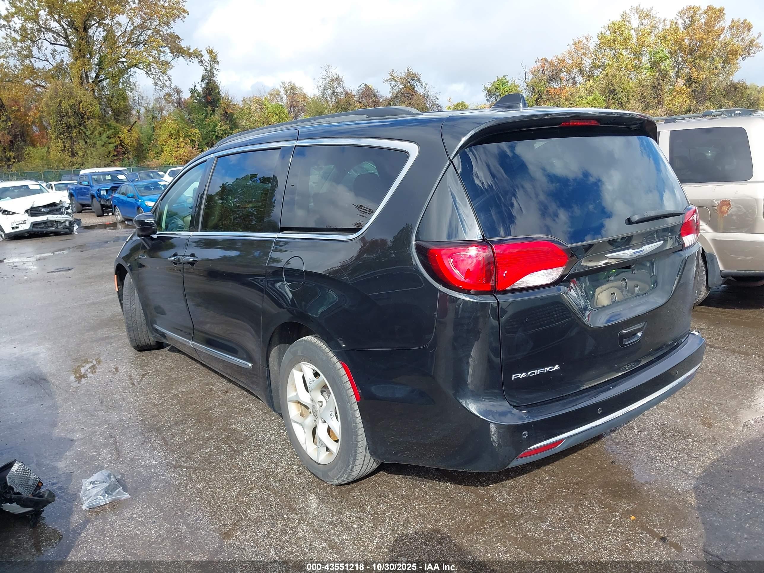CHRYSLER PACIFICA image 3