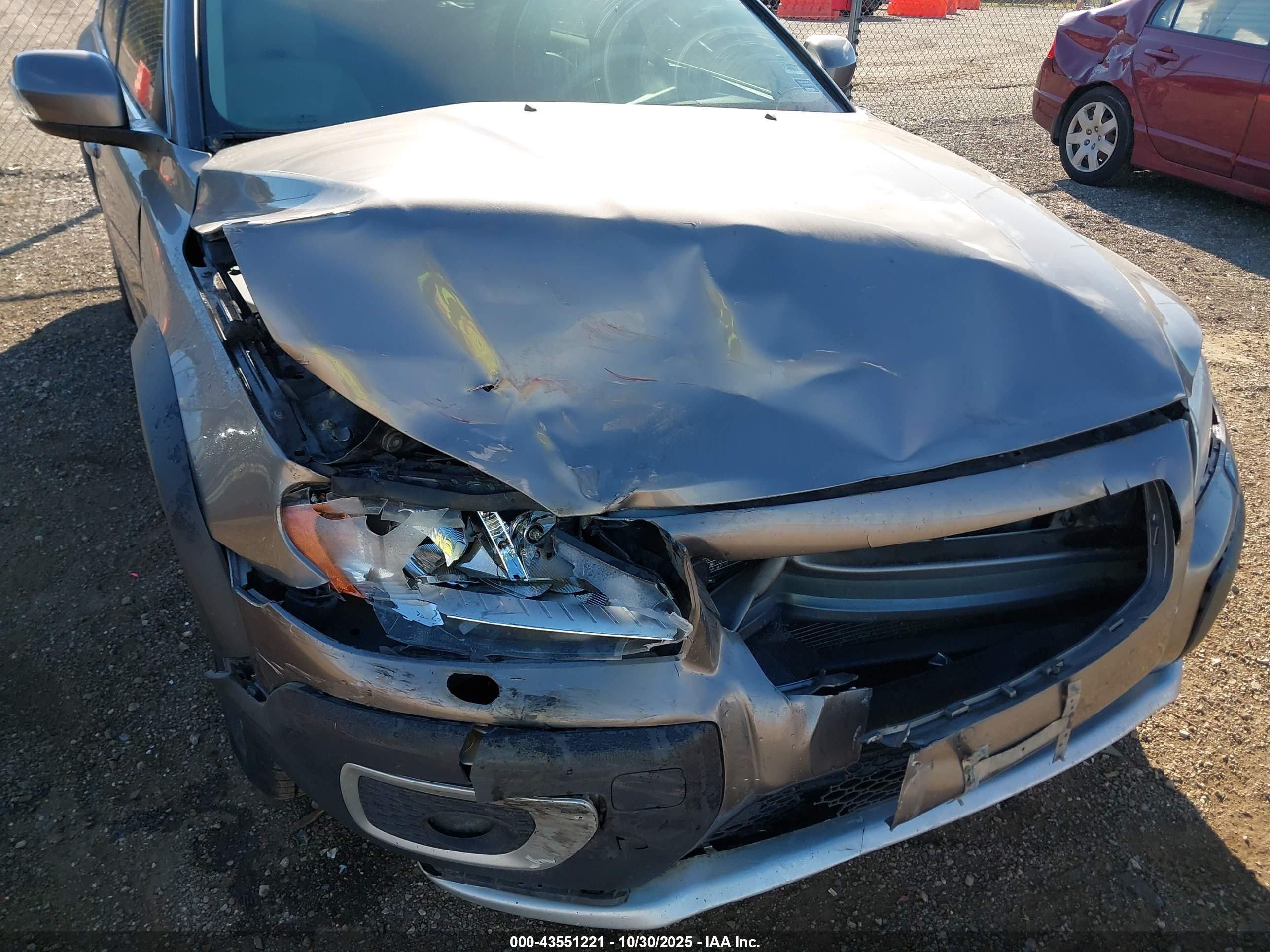 VOLVO XC70 image 6