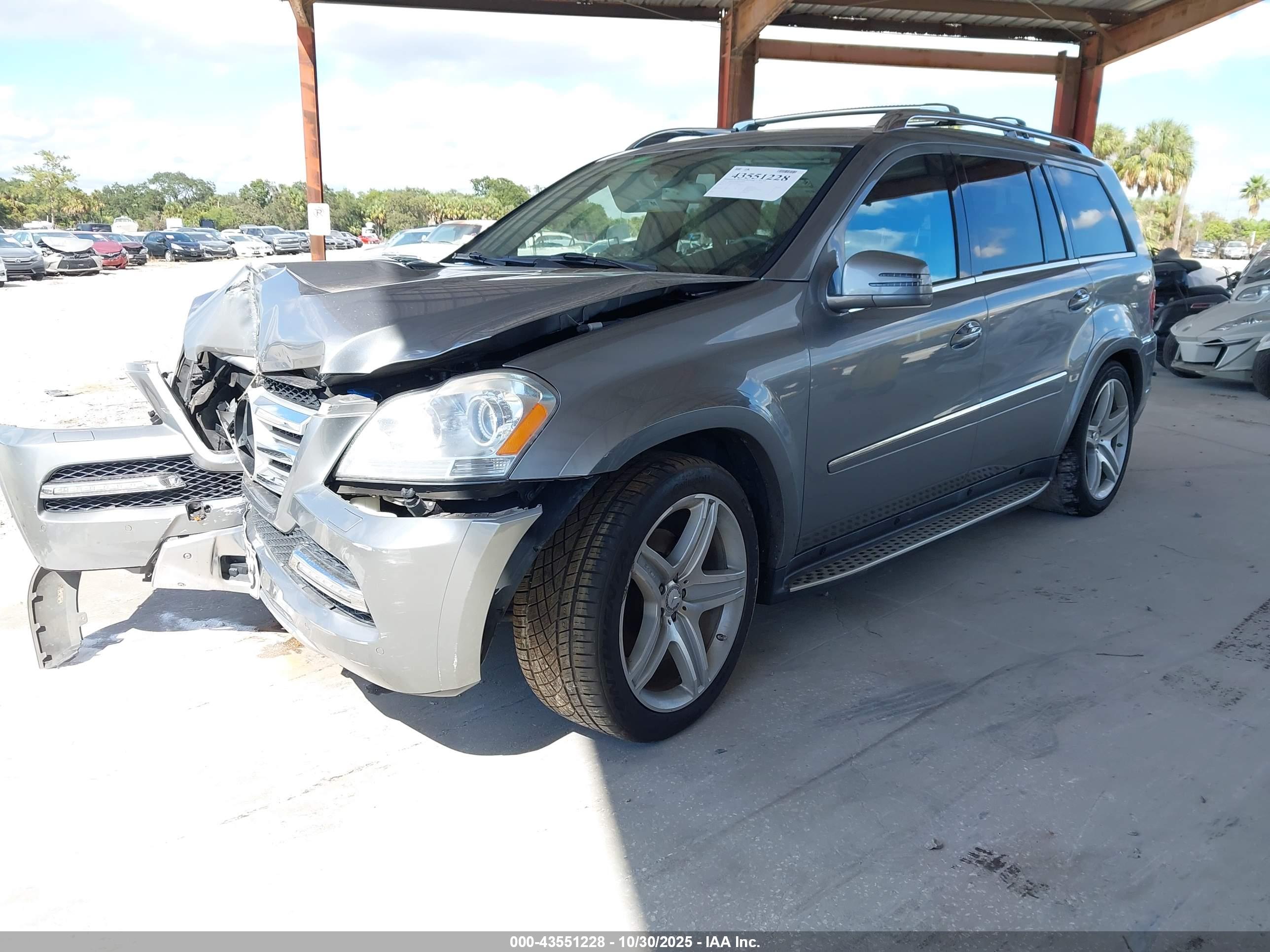 MERCEDES-BENZ GL image 2