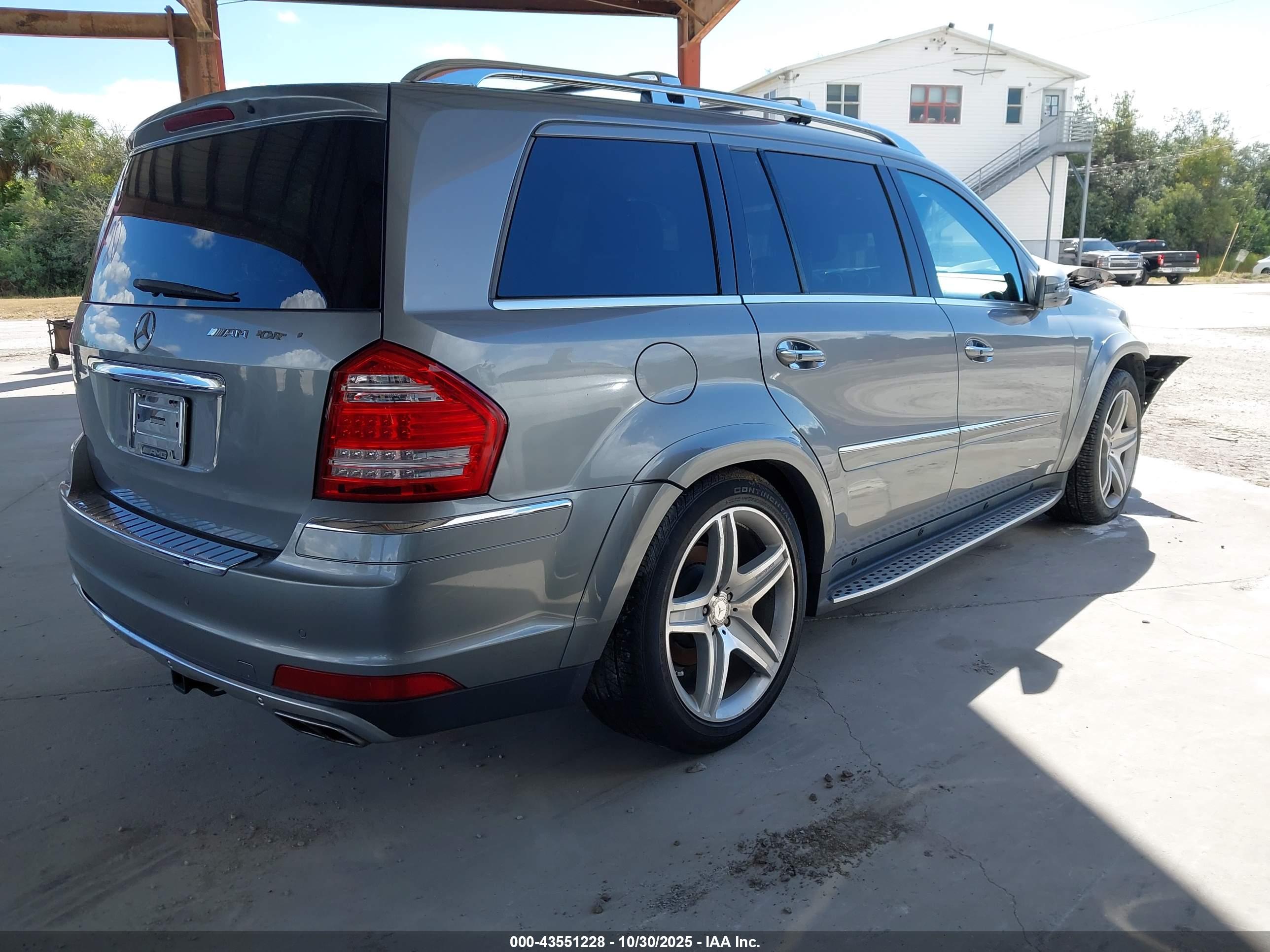 MERCEDES-BENZ GL image 4