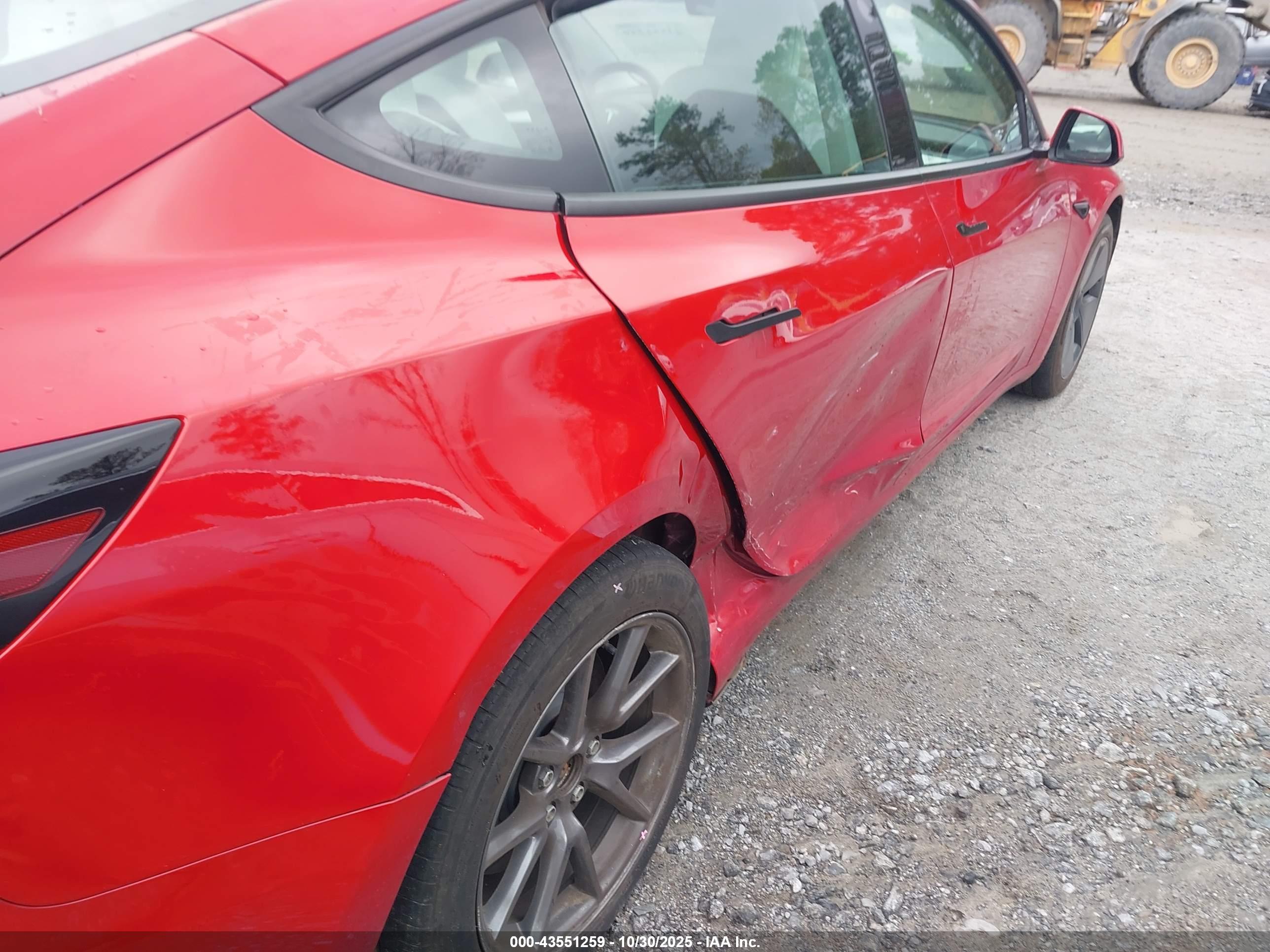 TESLA MODEL image 6