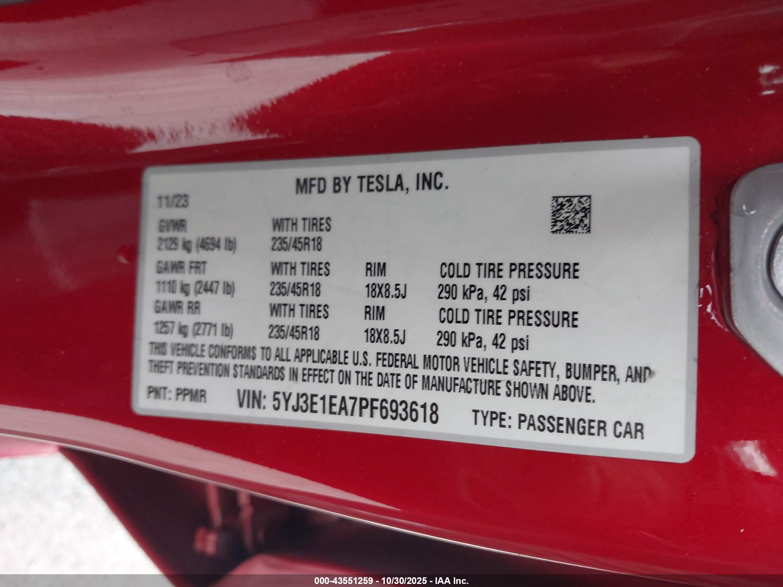 TESLA MODEL image 9