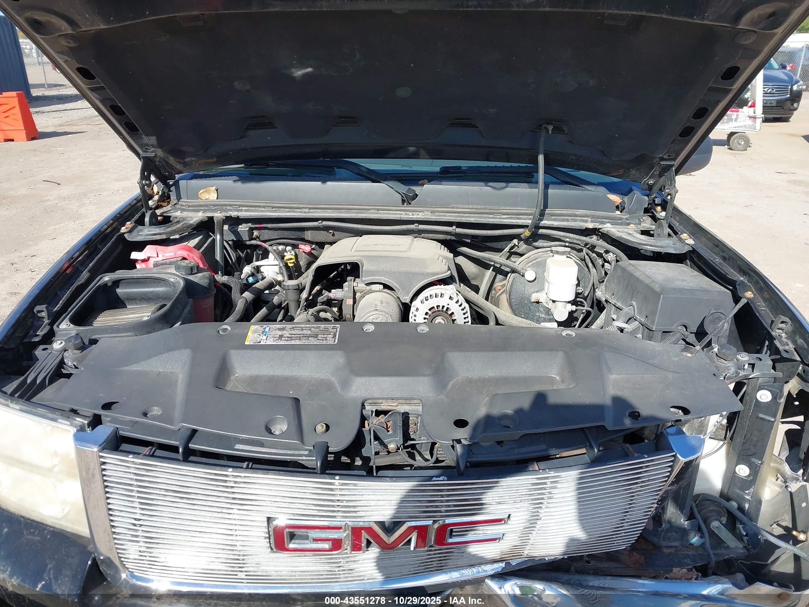 GMC SIERRA image 10