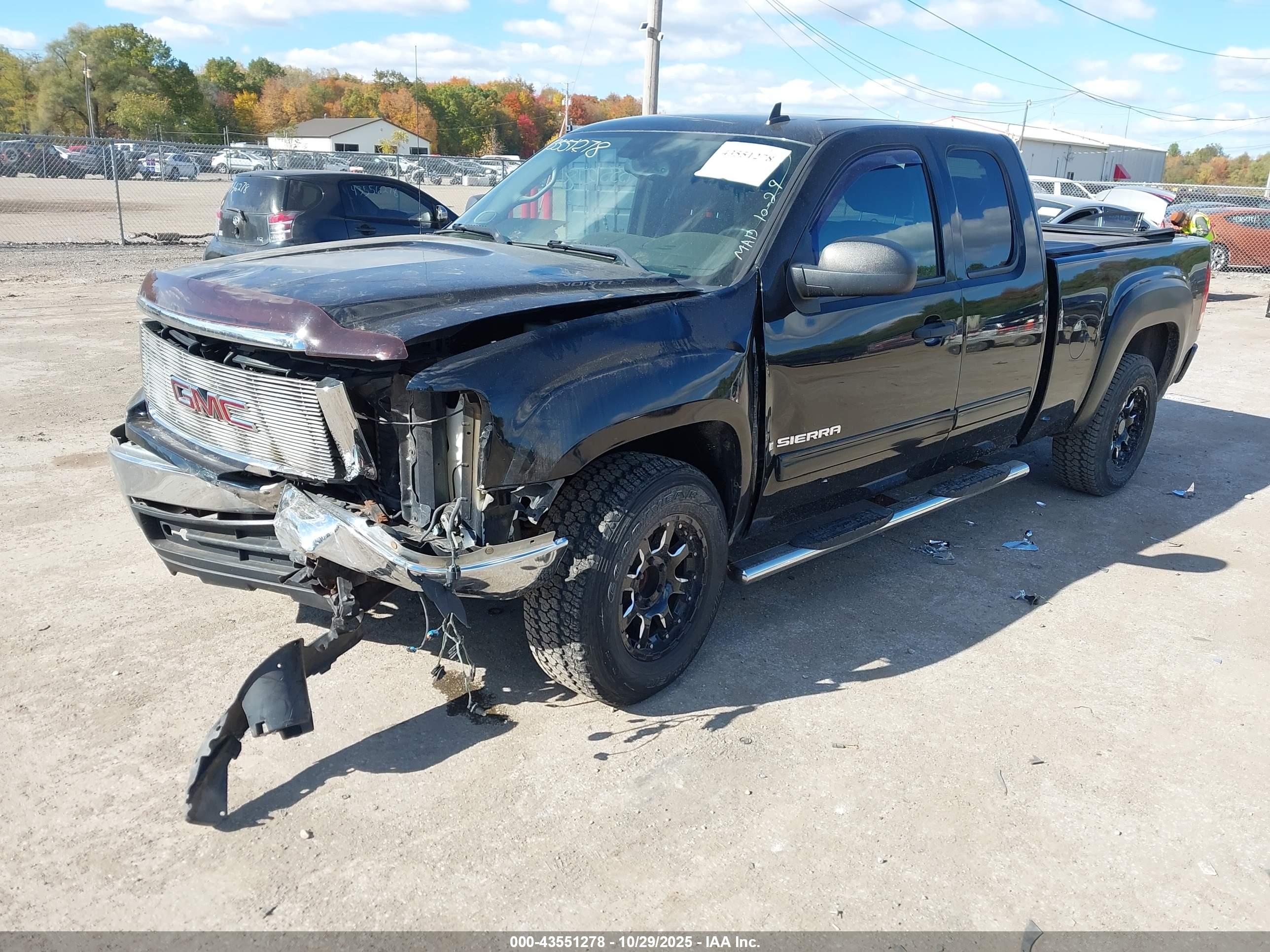 GMC SIERRA image 2