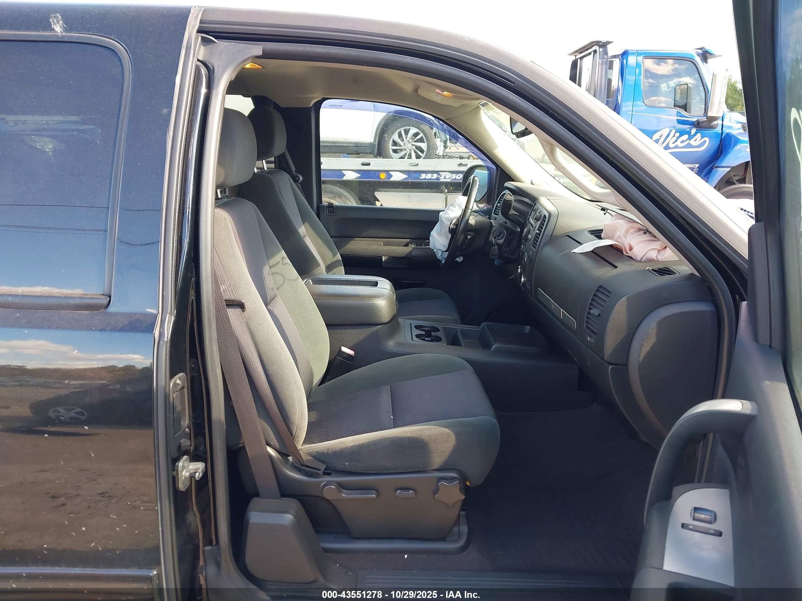 GMC SIERRA image 5