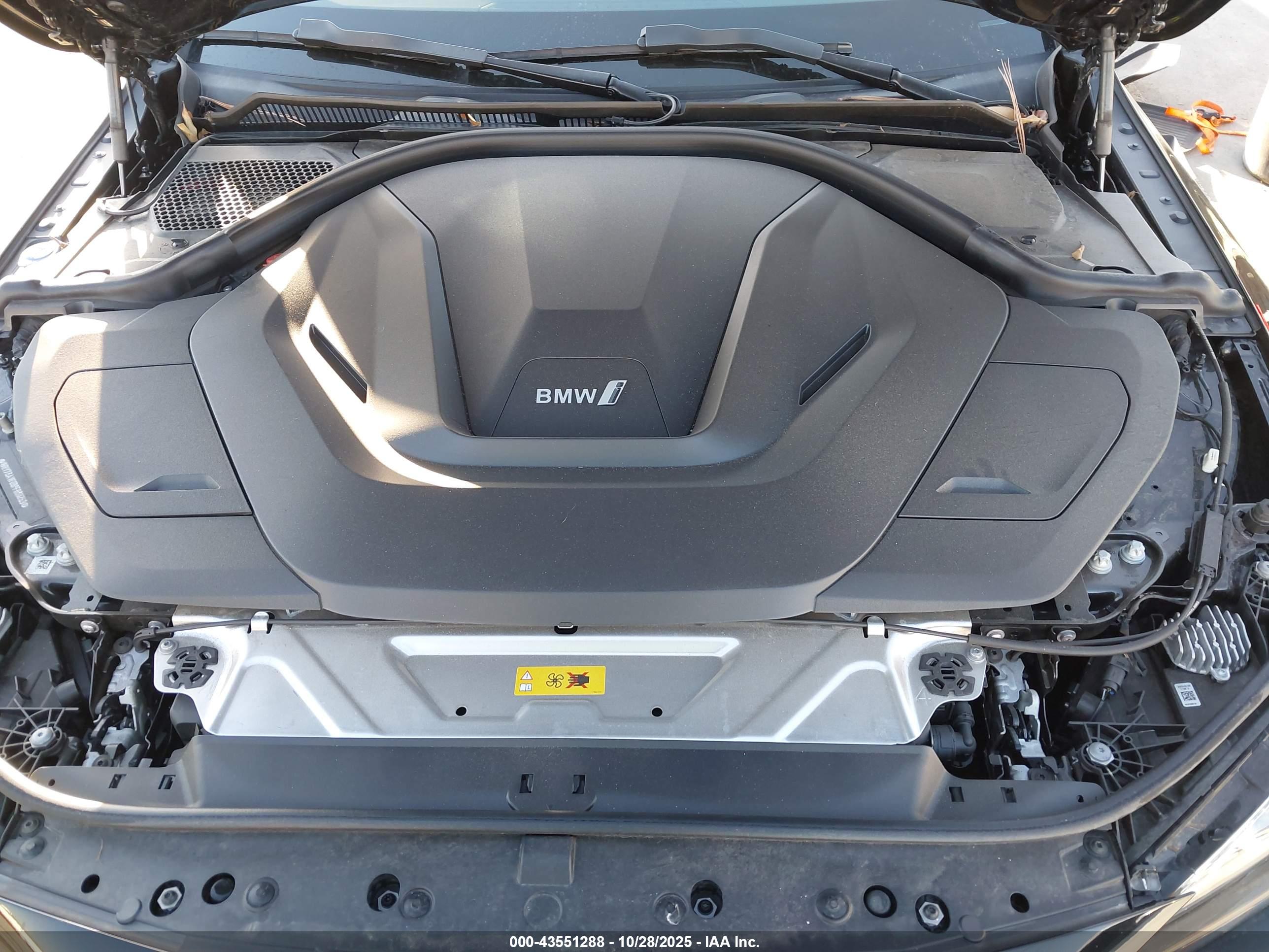 BMW I4 image 10