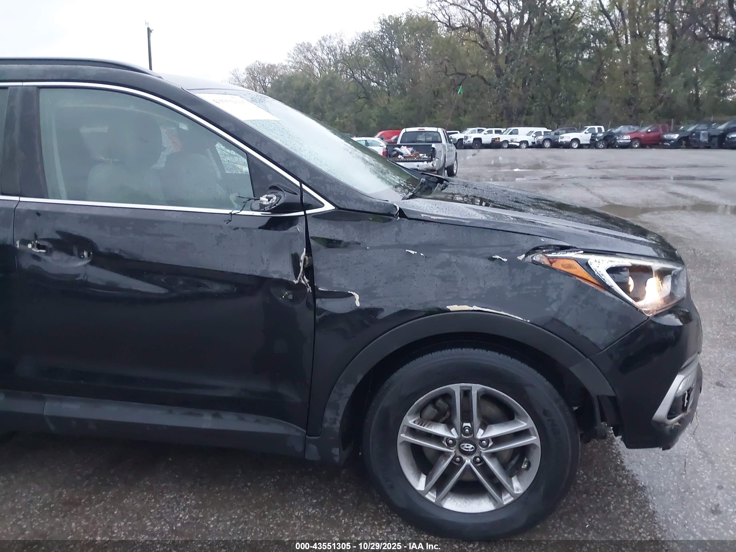 HYUNDAI SANTA image 6