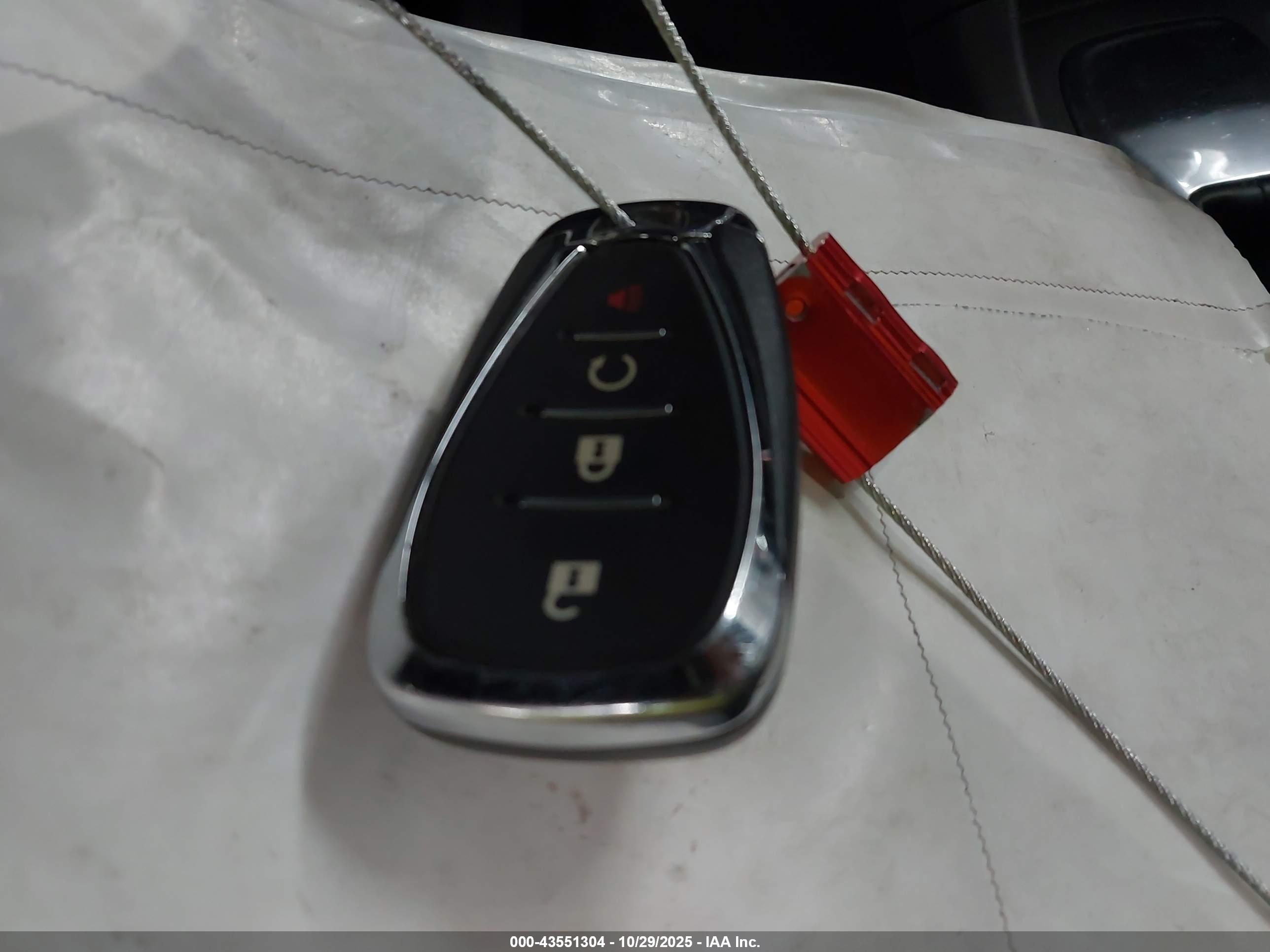 CHEVROLET EQUINOX image 11
