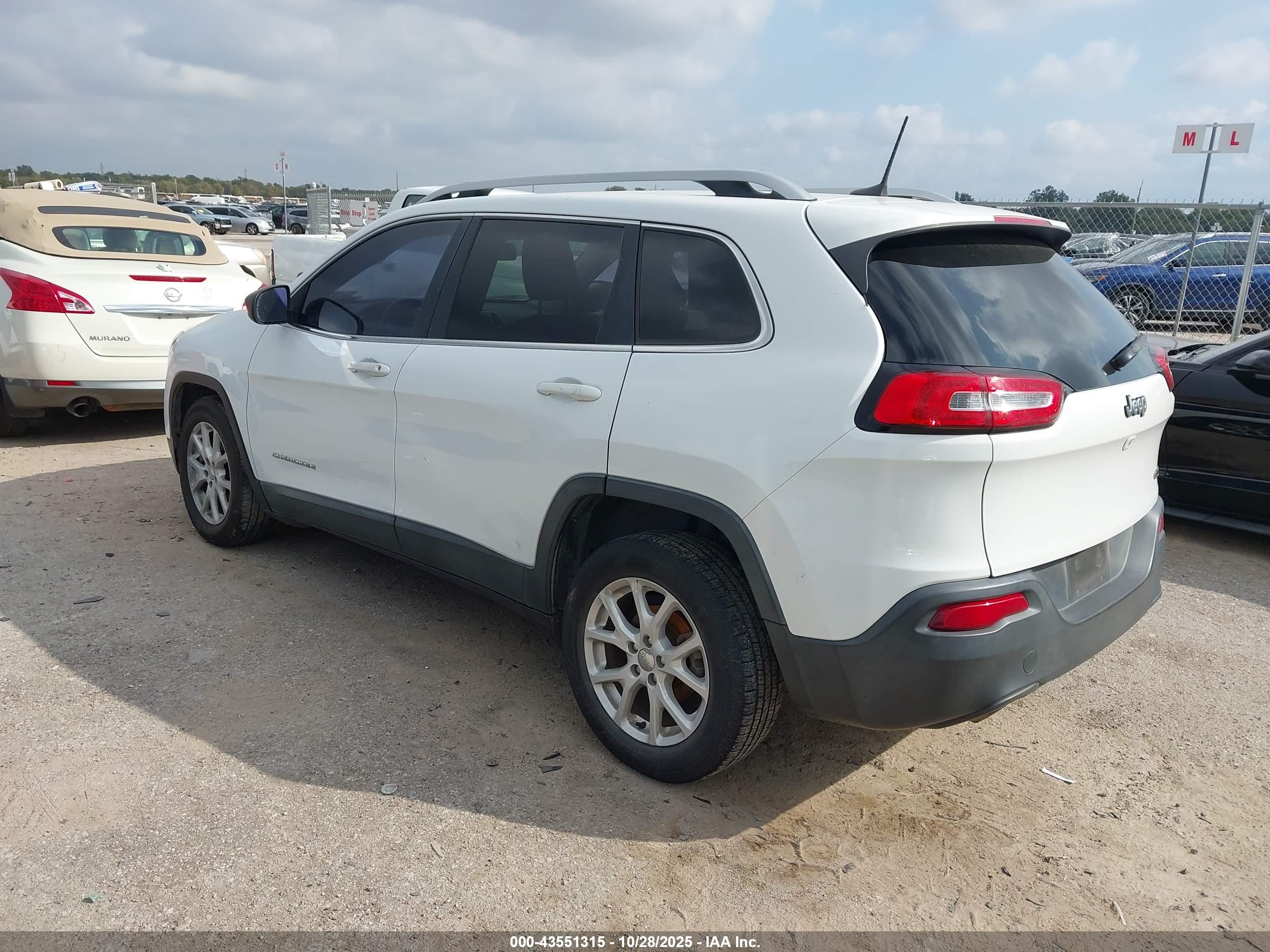 JEEP CHEROKEE image 3
