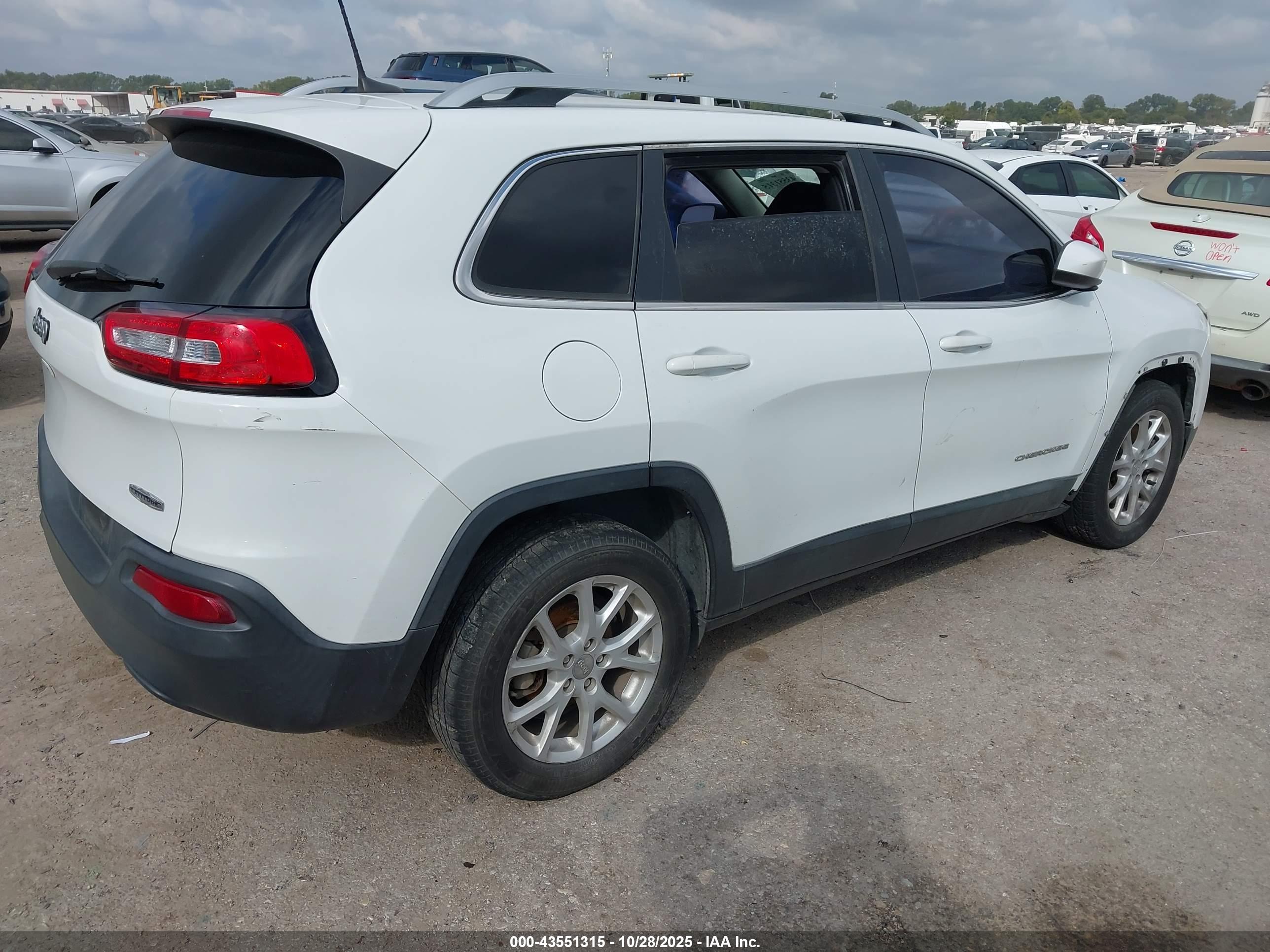 JEEP CHEROKEE image 4