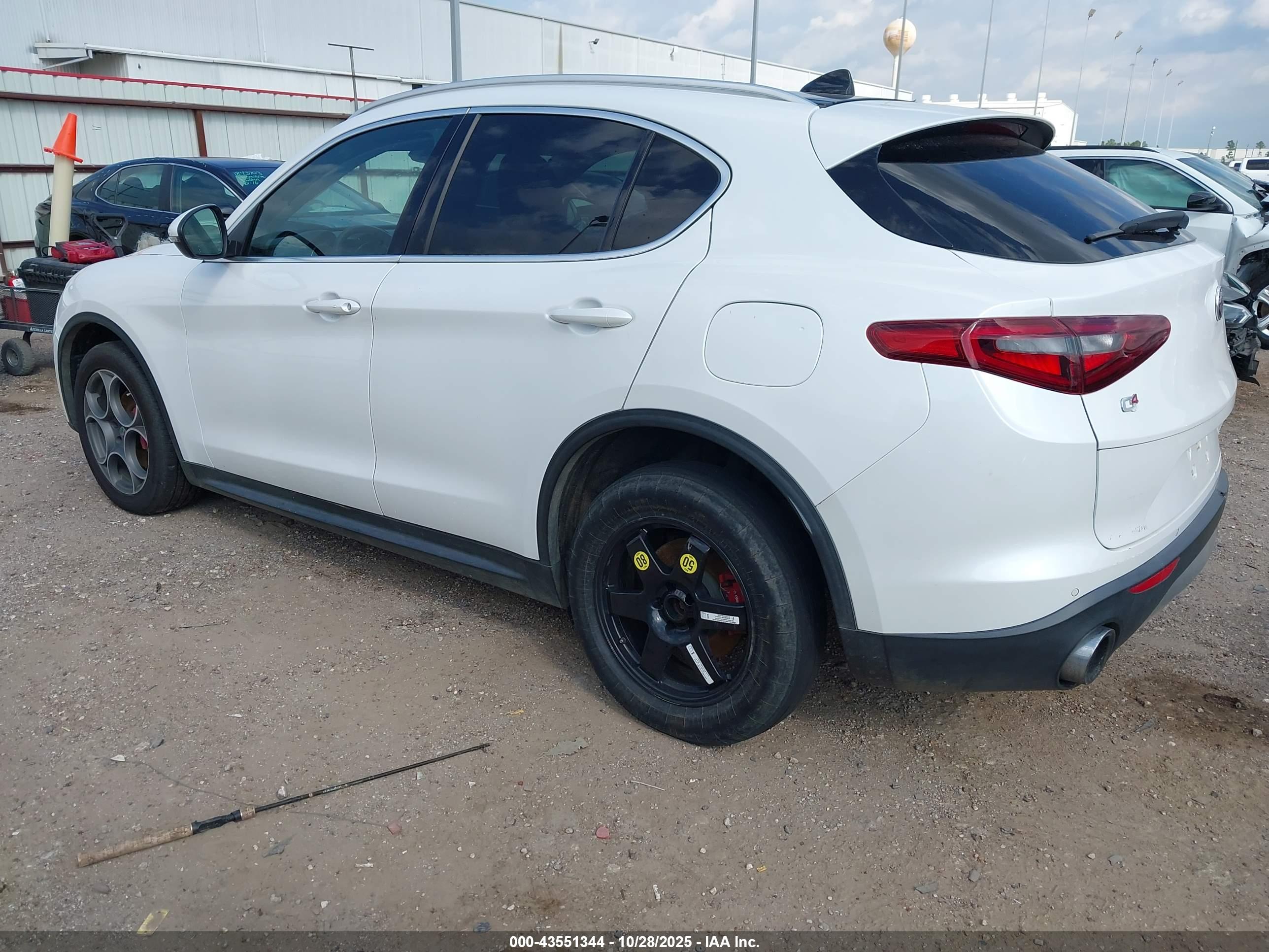 ALFA ROMEO image 3