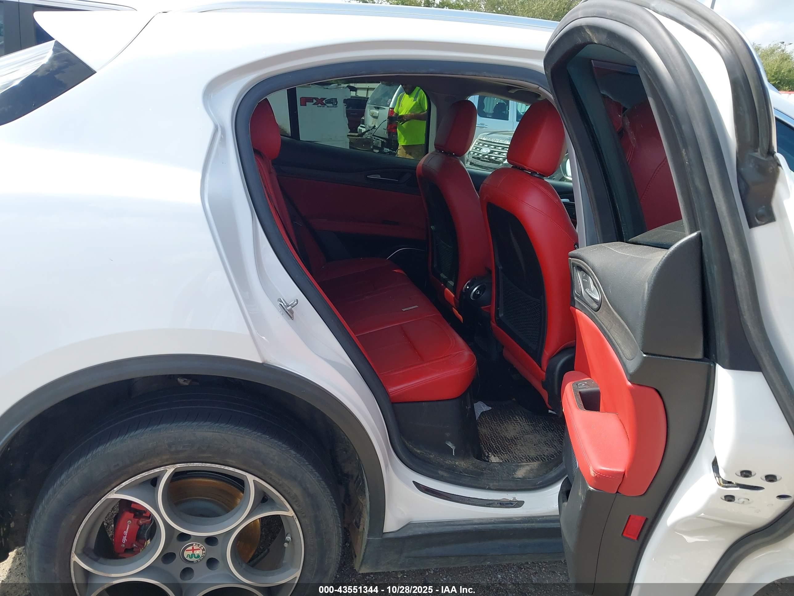 ALFA ROMEO image 8