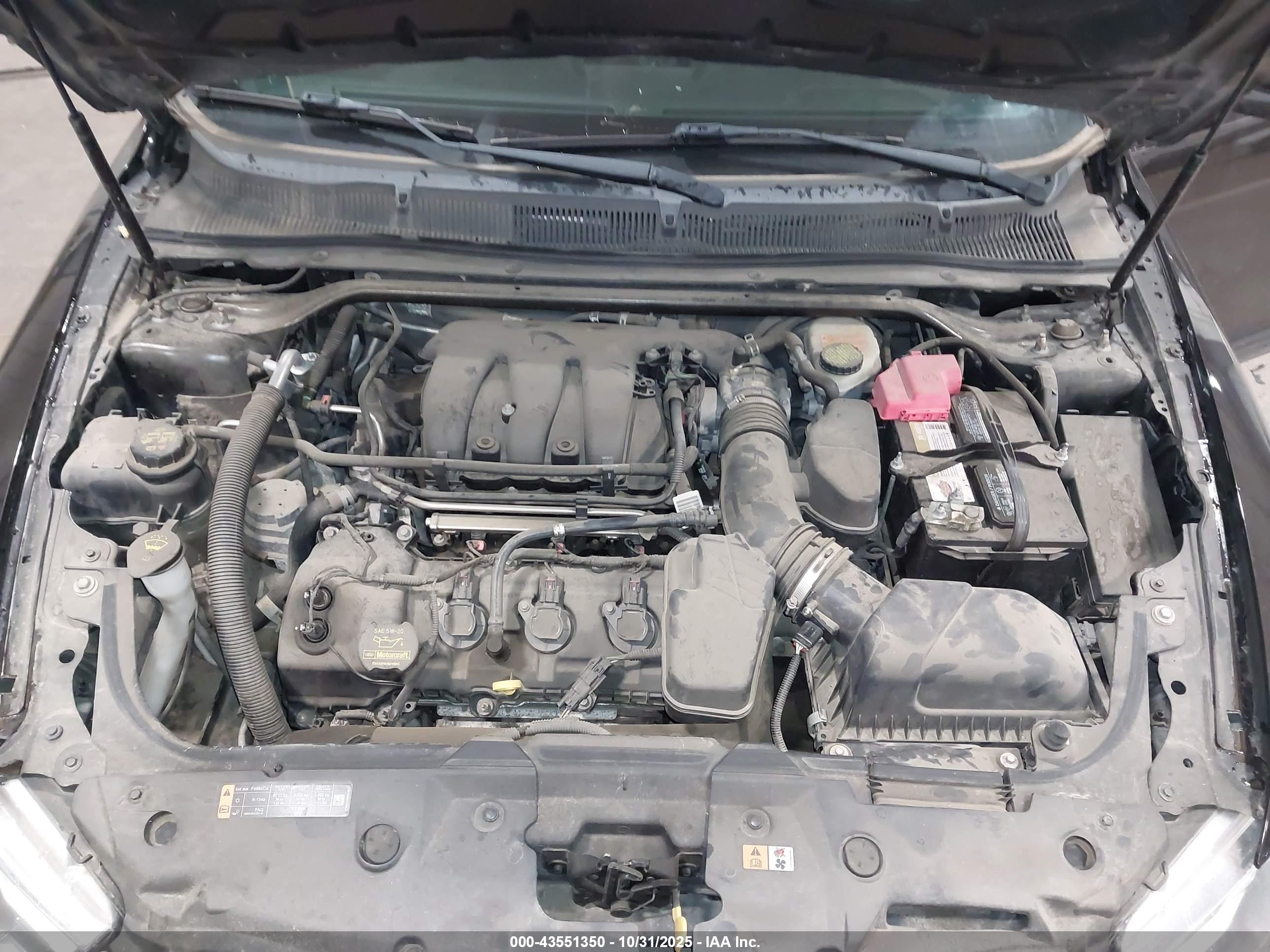 FORD TAURUS image 10