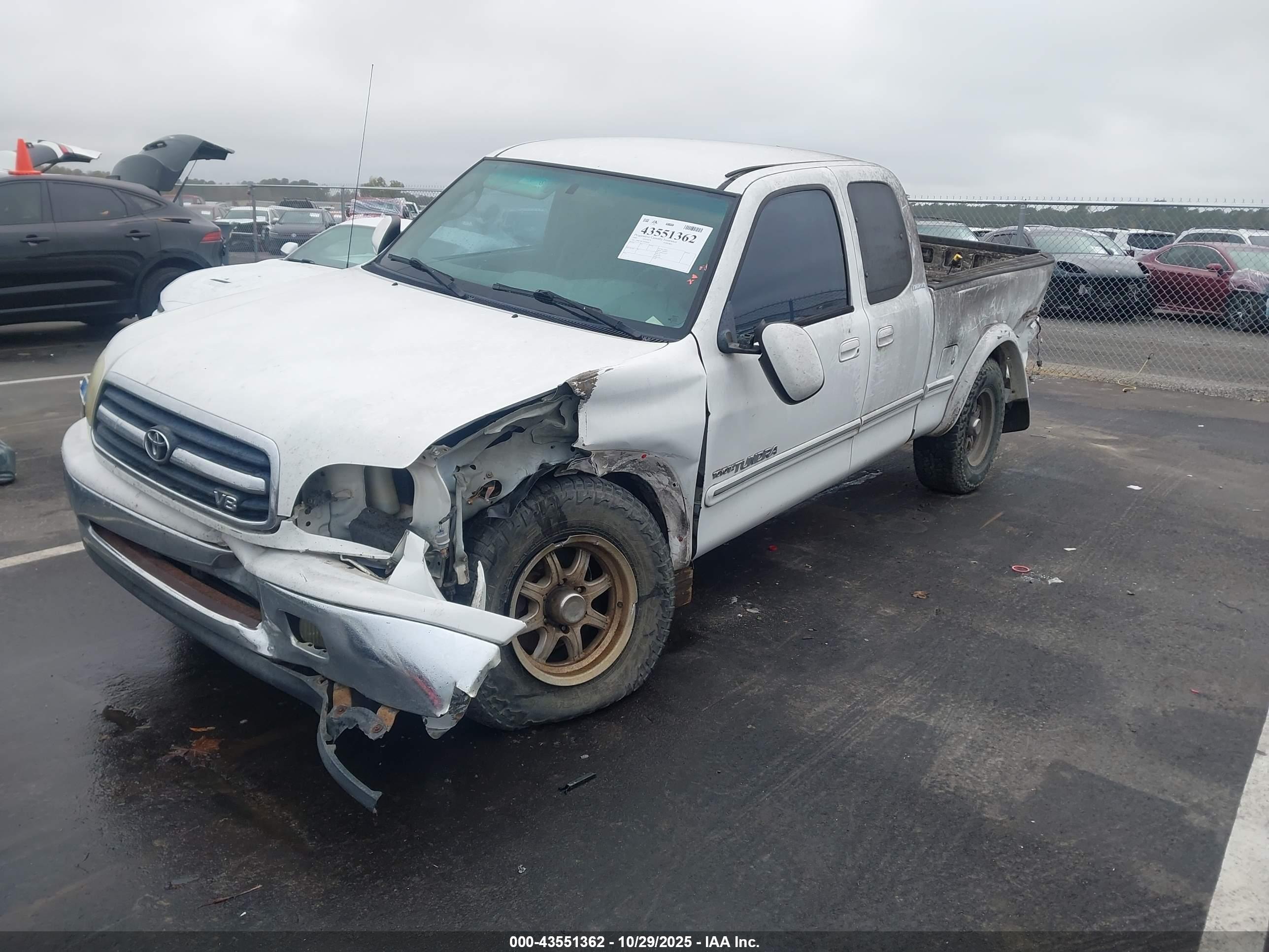TOYOTA TUNDRA image 2