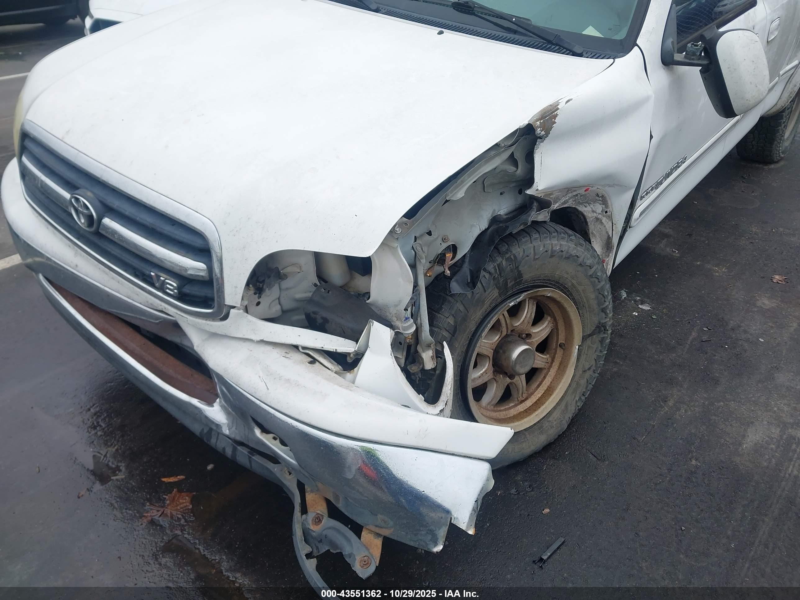 TOYOTA TUNDRA image 6