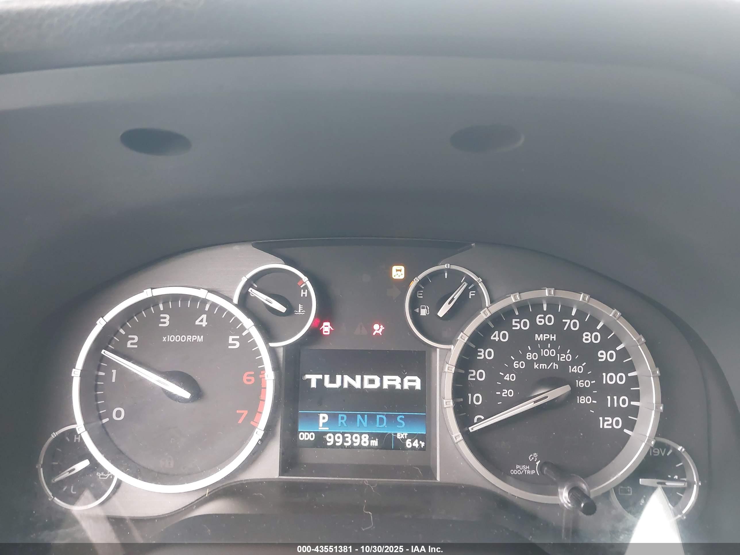 TOYOTA TUNDRA image 7