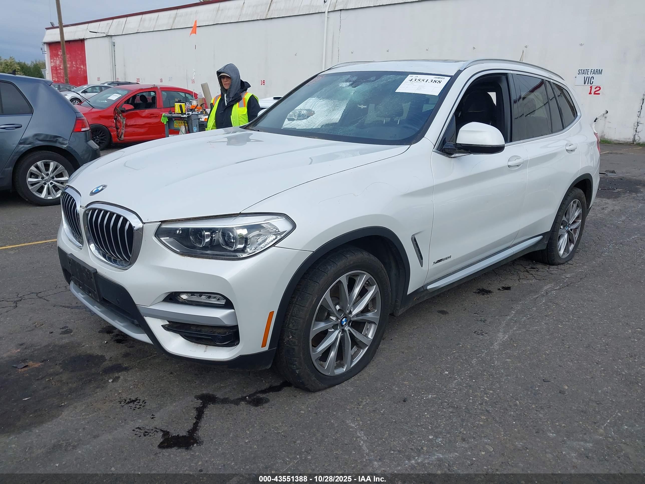 BMW X3 image 2