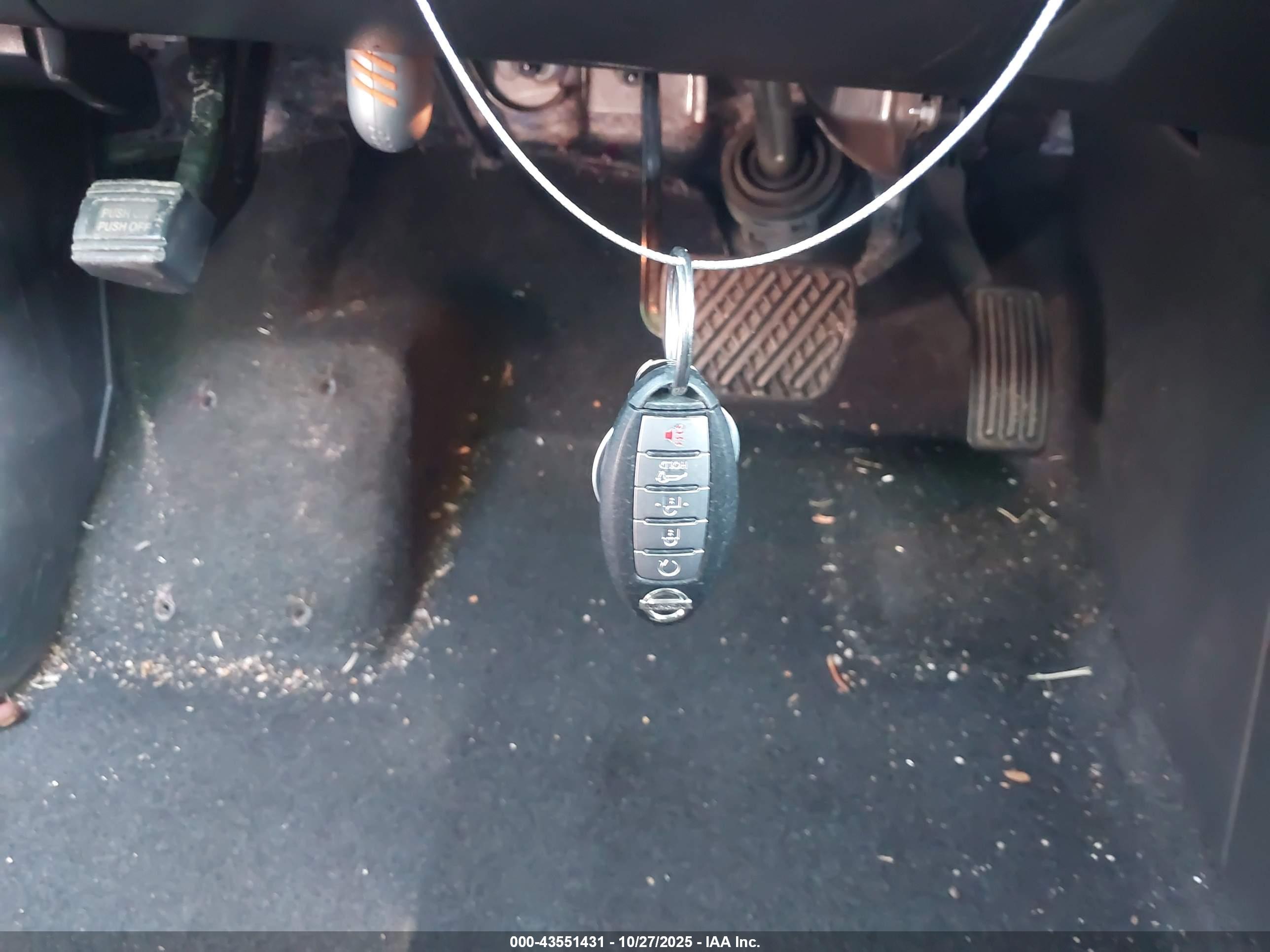 NISSAN PATHFINDER image 11