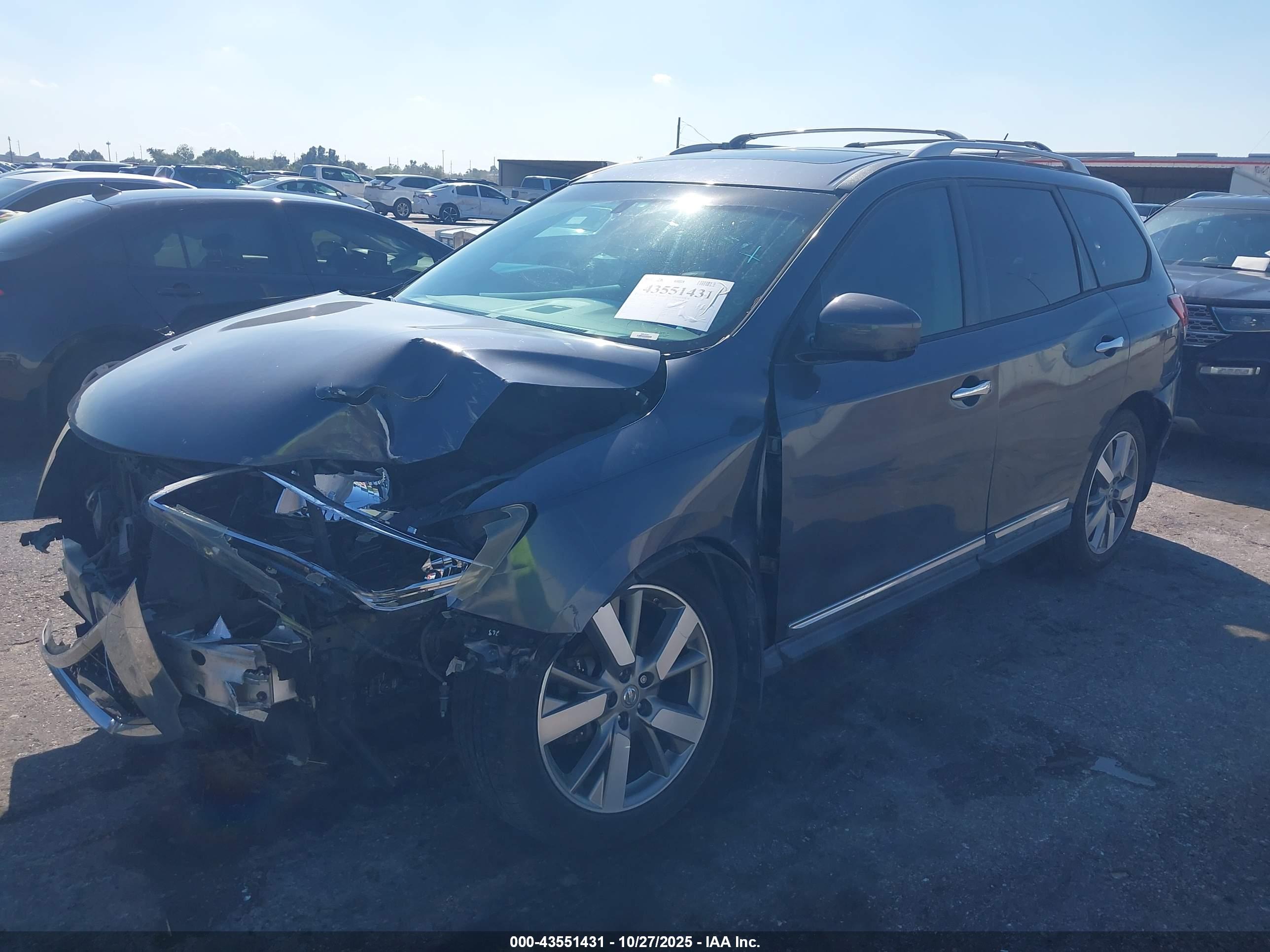 NISSAN PATHFINDER image 2