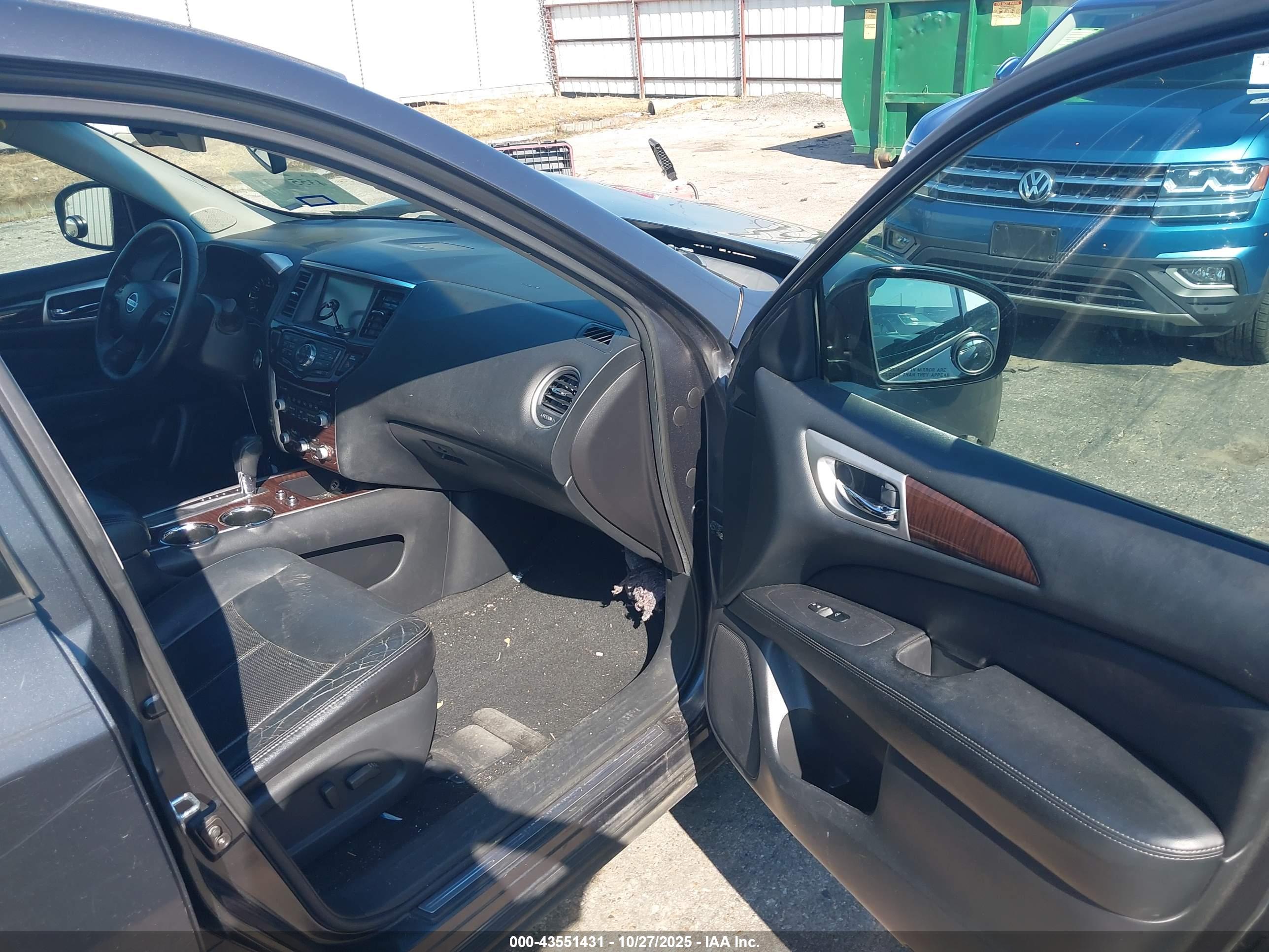 NISSAN PATHFINDER image 5