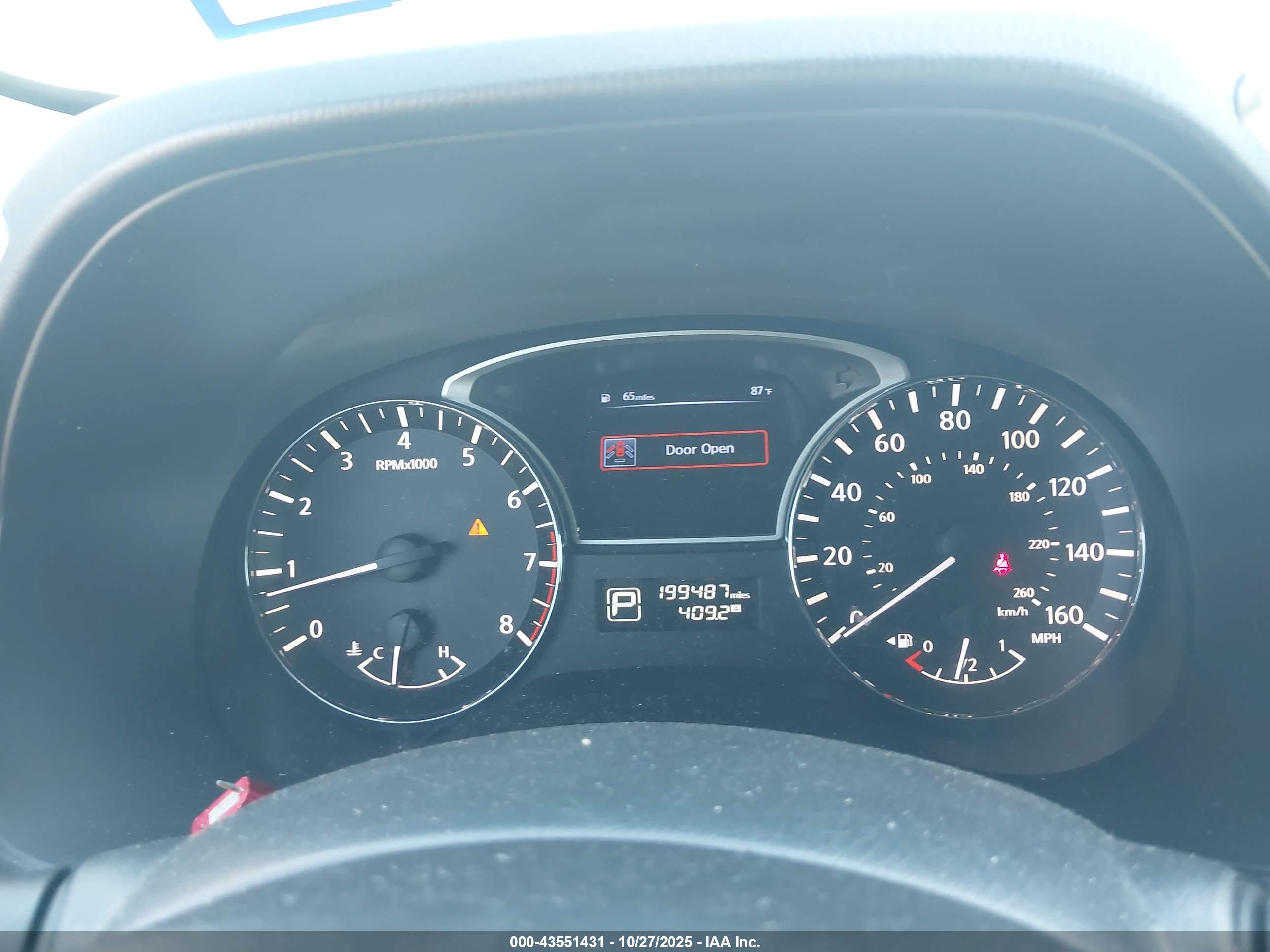 NISSAN PATHFINDER image 7
