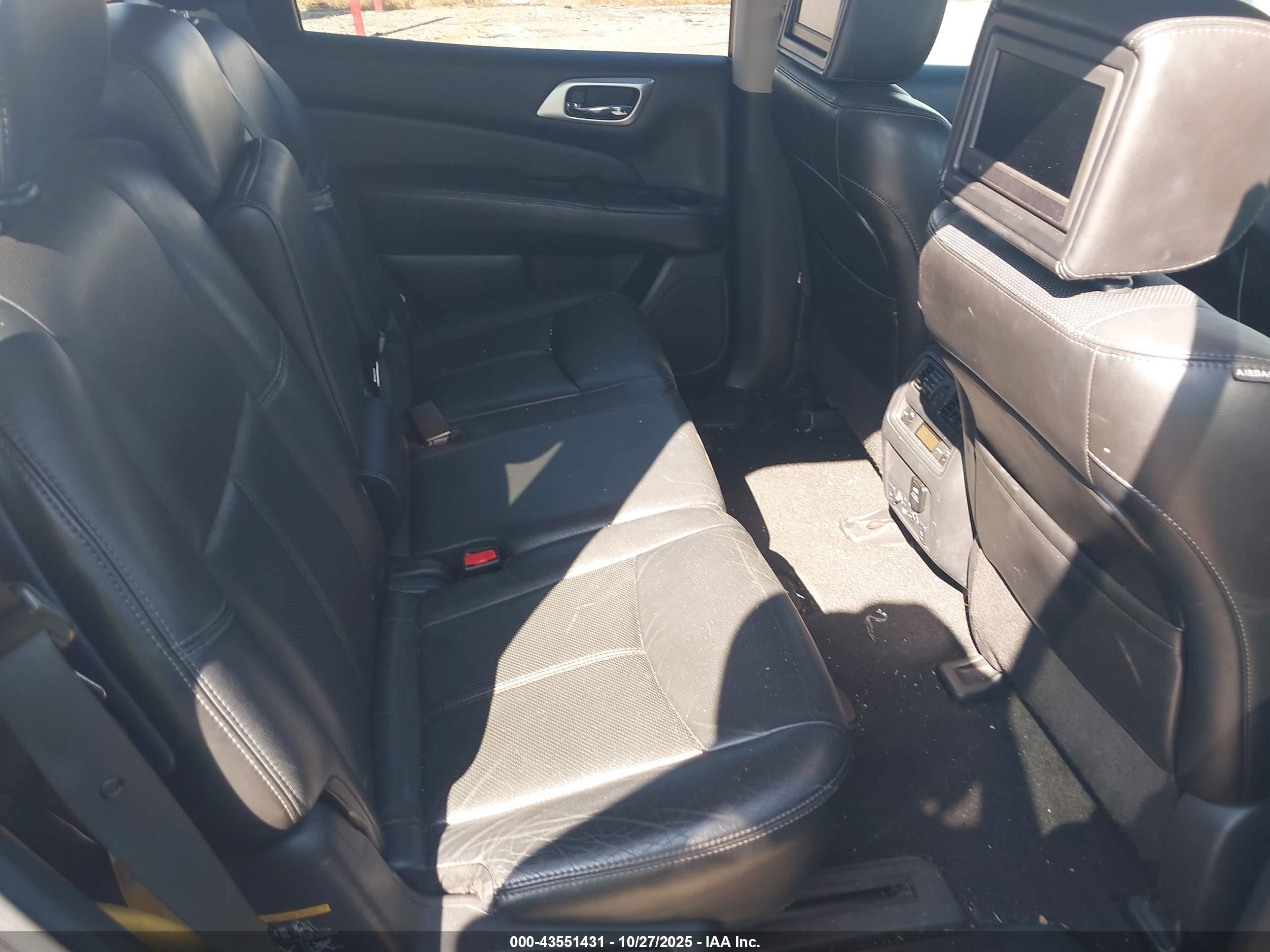 NISSAN PATHFINDER image 8