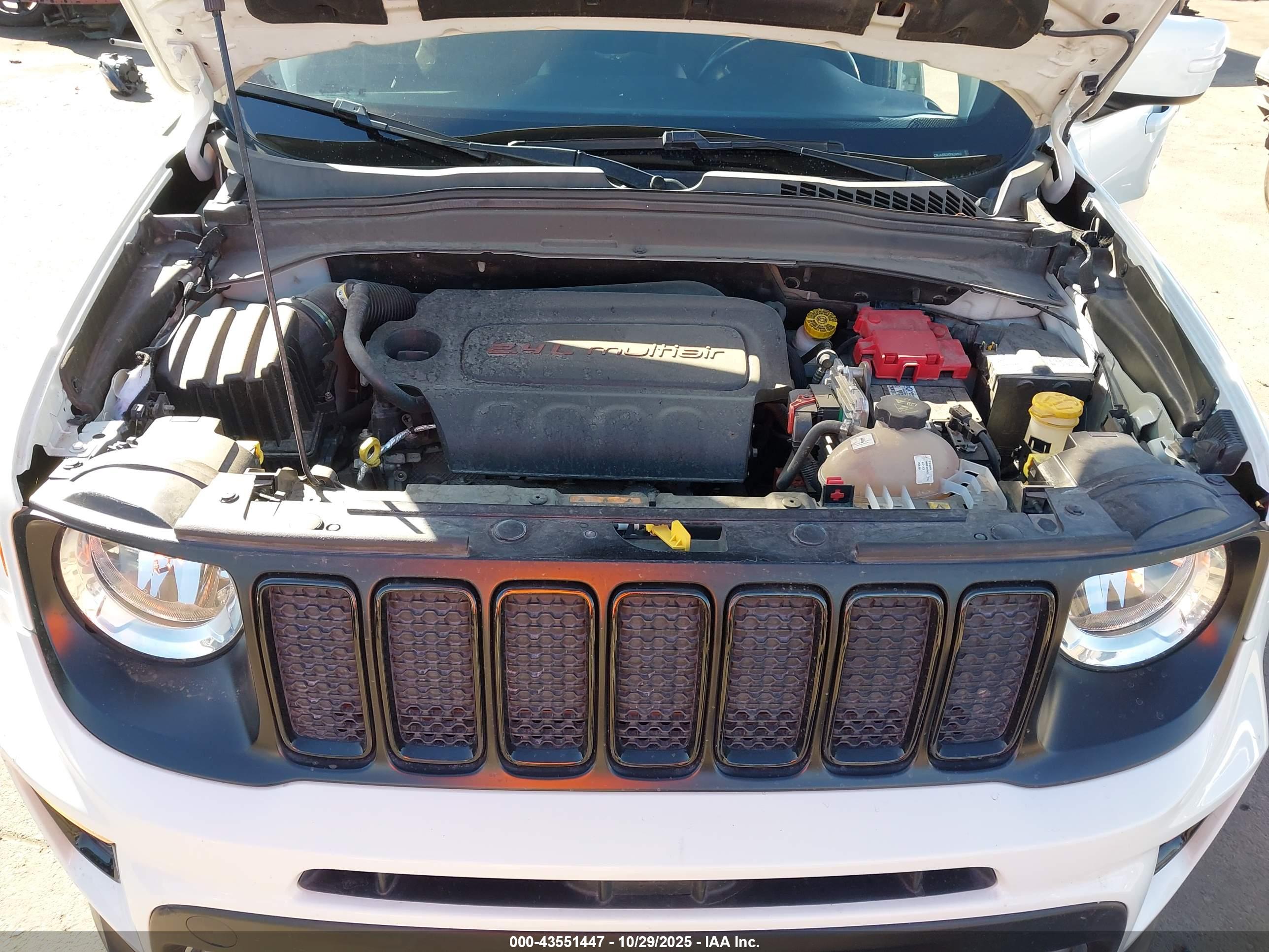 JEEP RENEGADE image 10