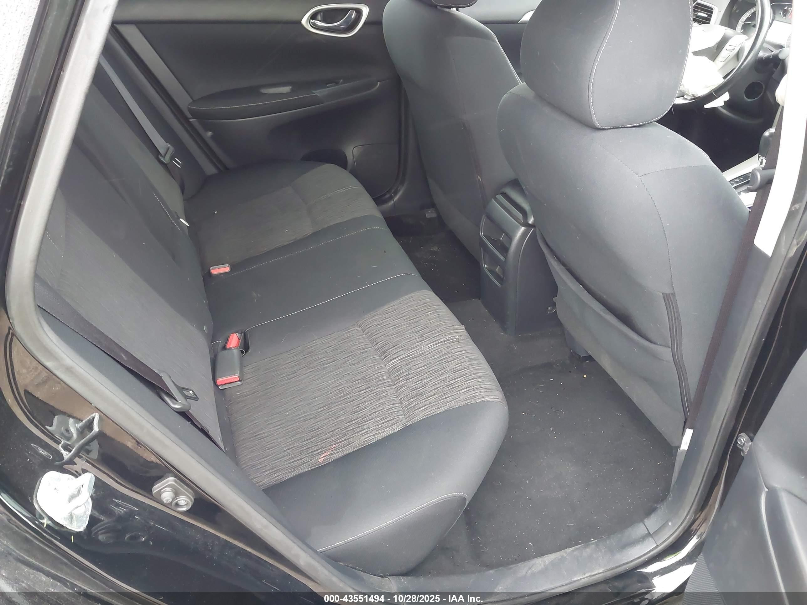 NISSAN SENTRA image 8