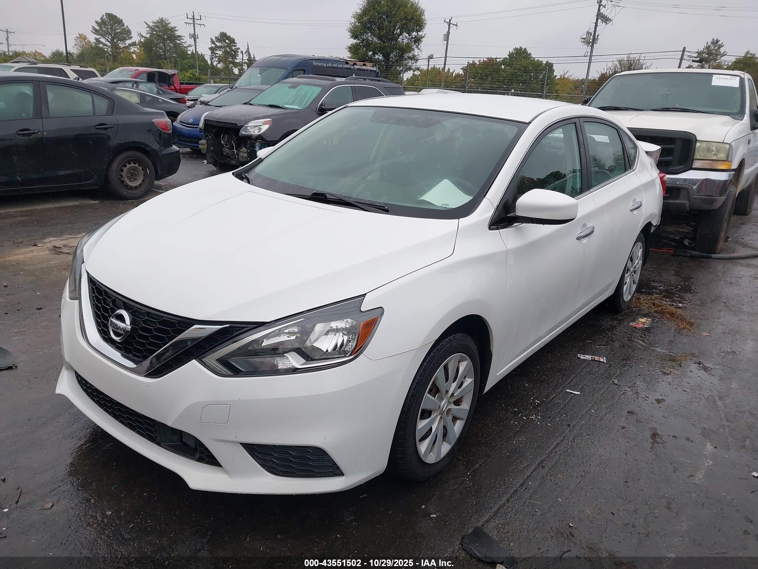 NISSAN SENTRA image 2