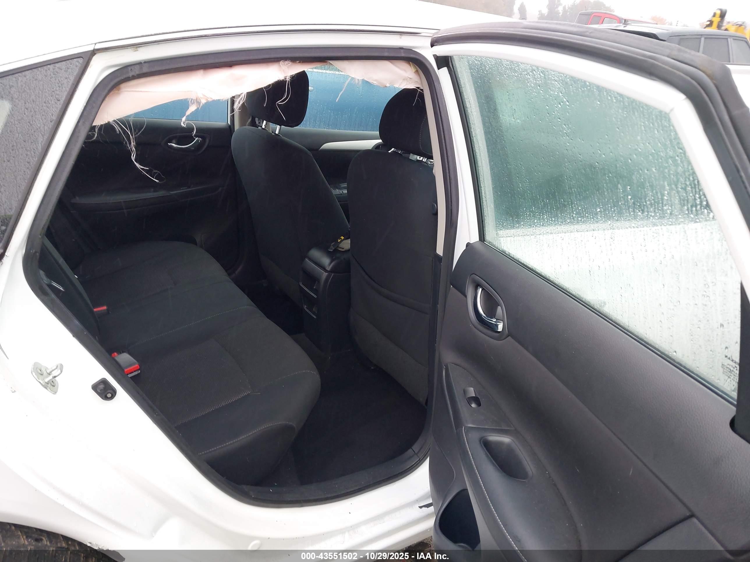 NISSAN SENTRA image 8