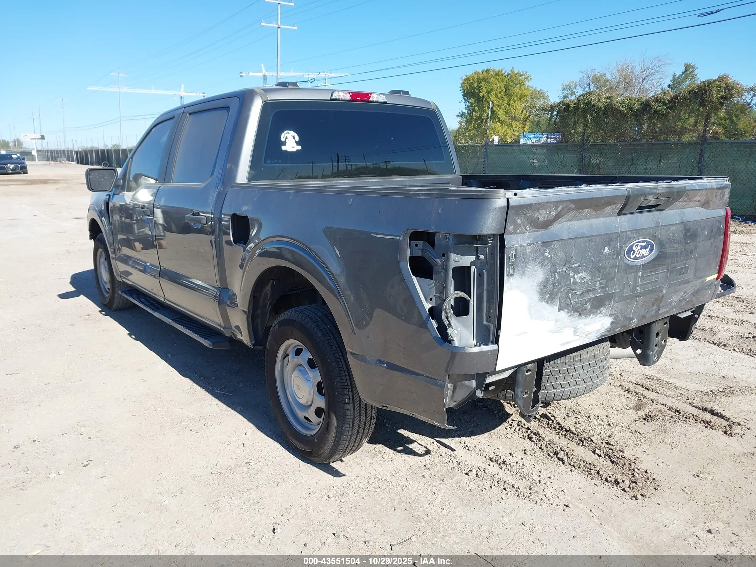 FORD F-150 image 3