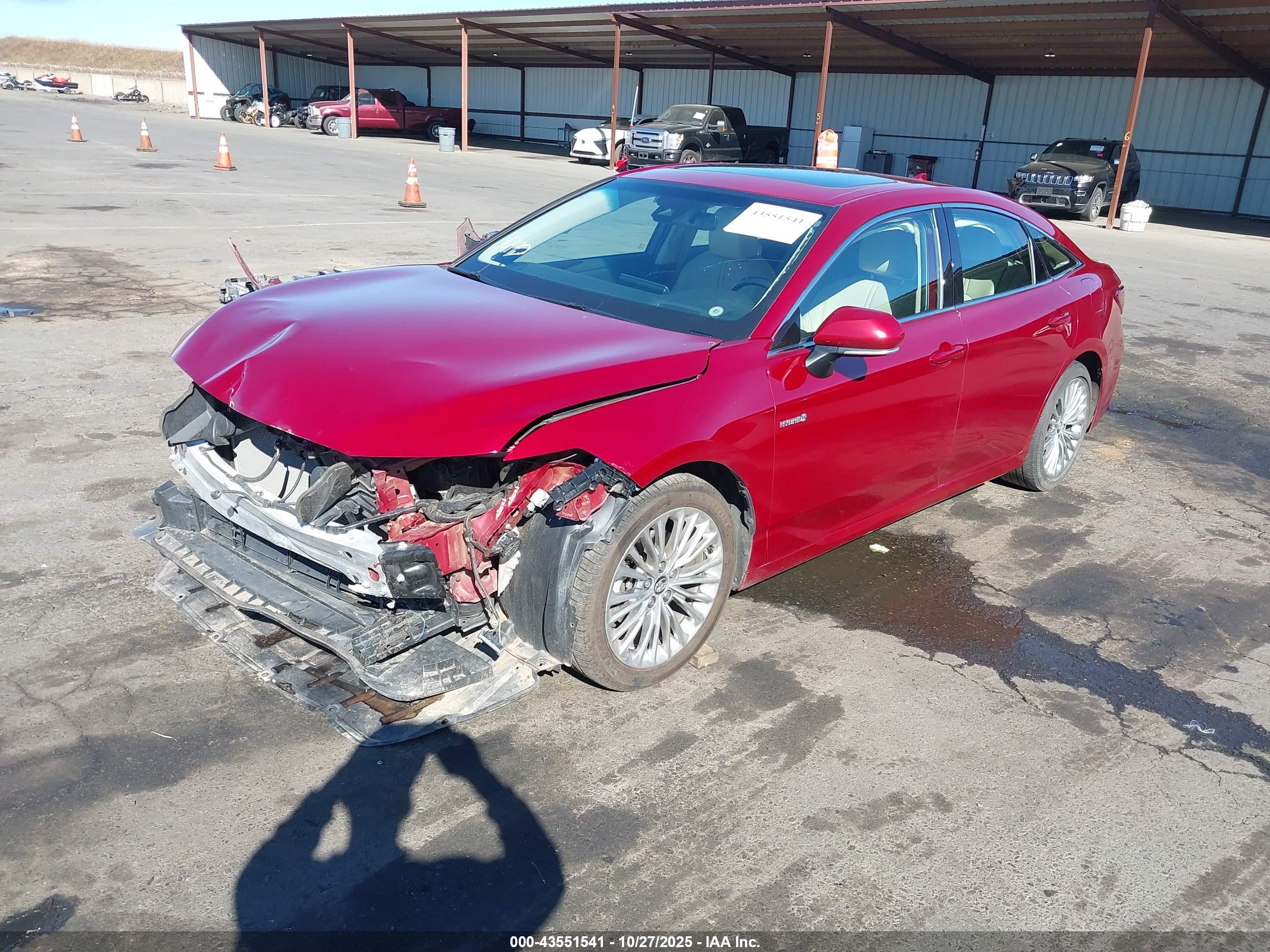 TOYOTA AVALON image 2