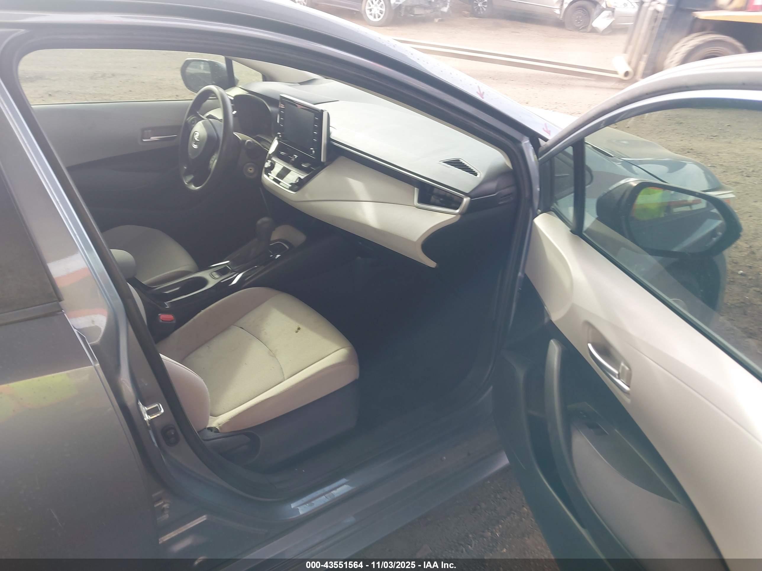 TOYOTA COROLLA image 5