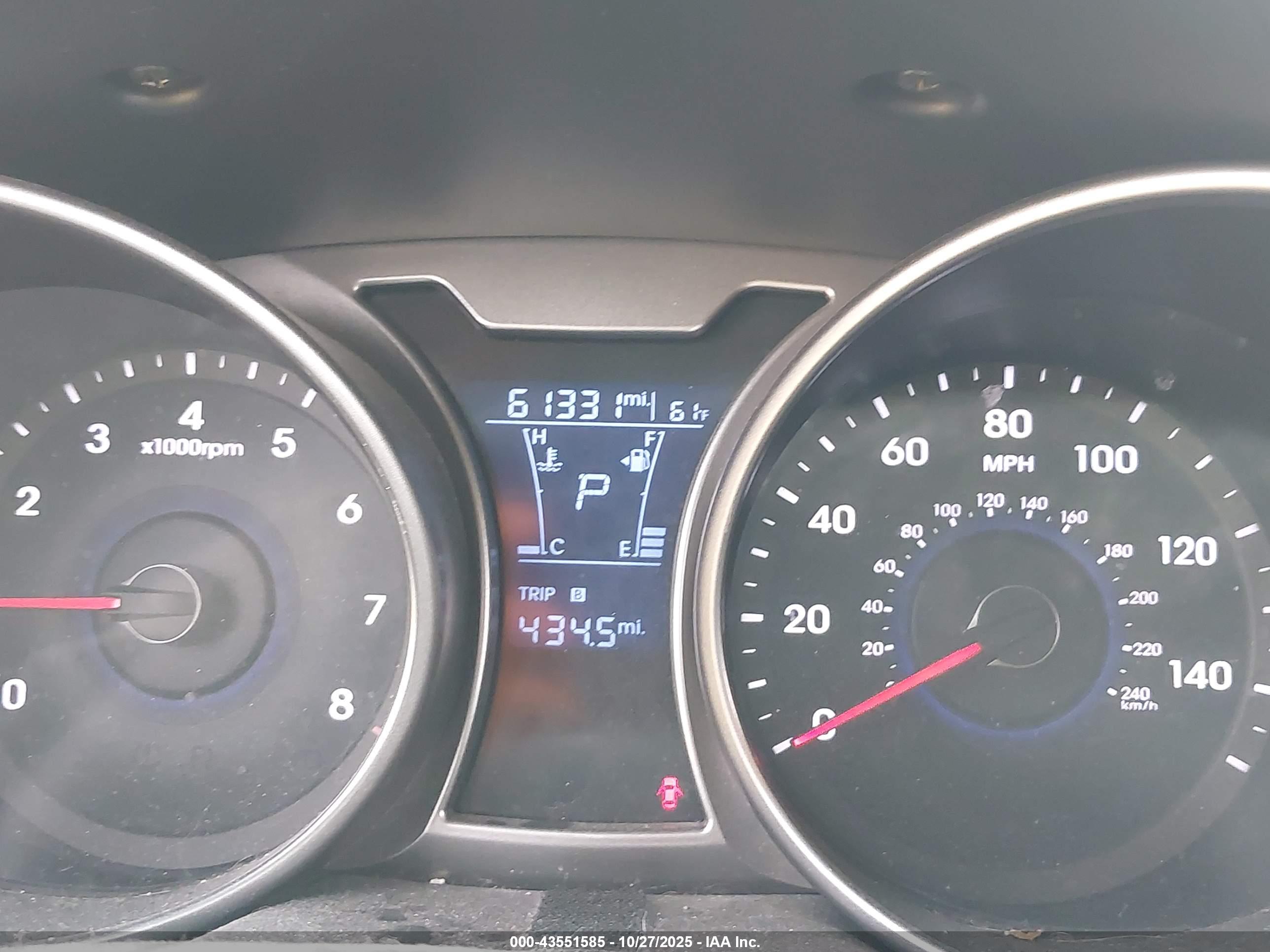 HYUNDAI VELOSTER image 7