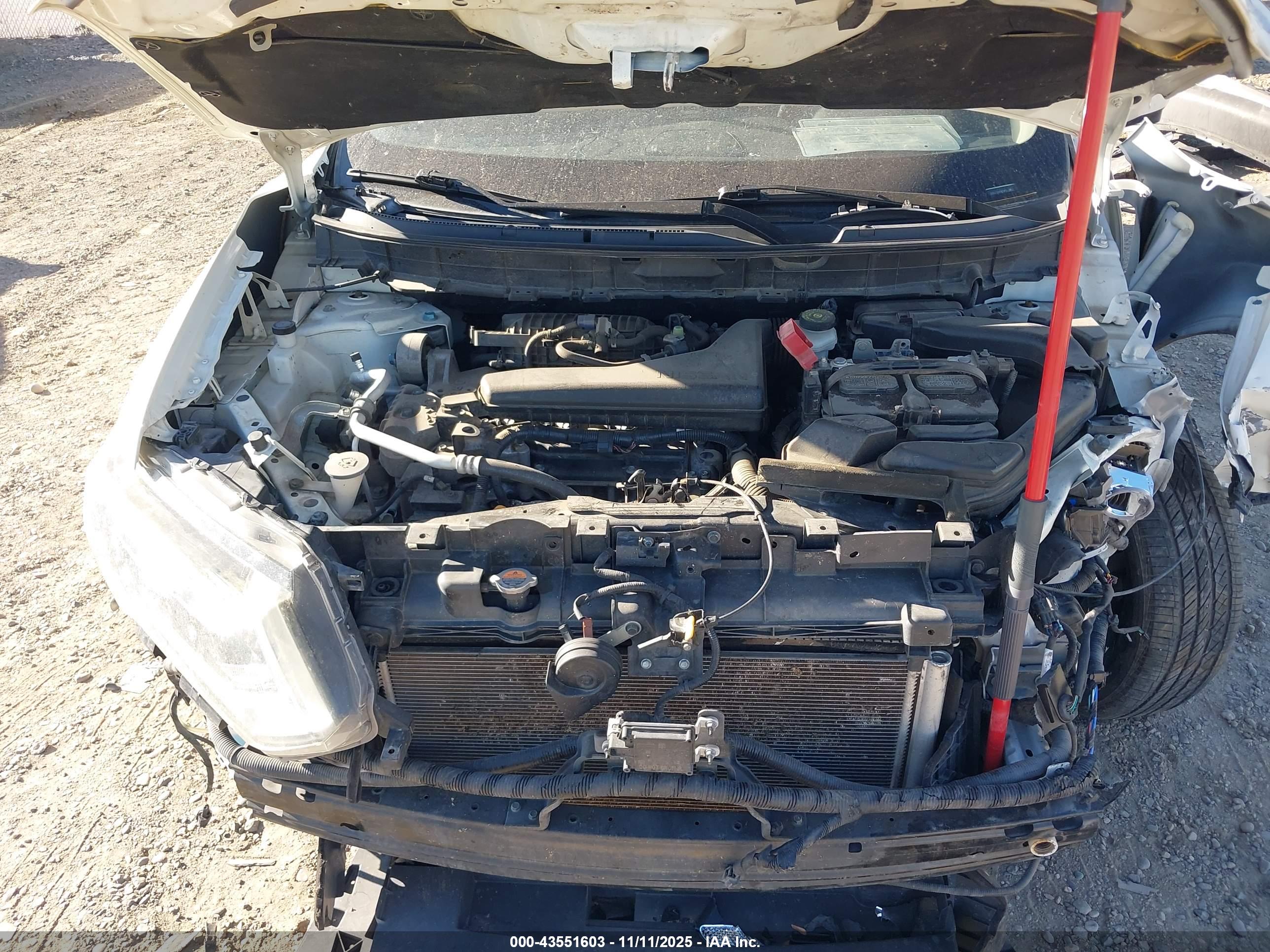 NISSAN ROGUE image 10