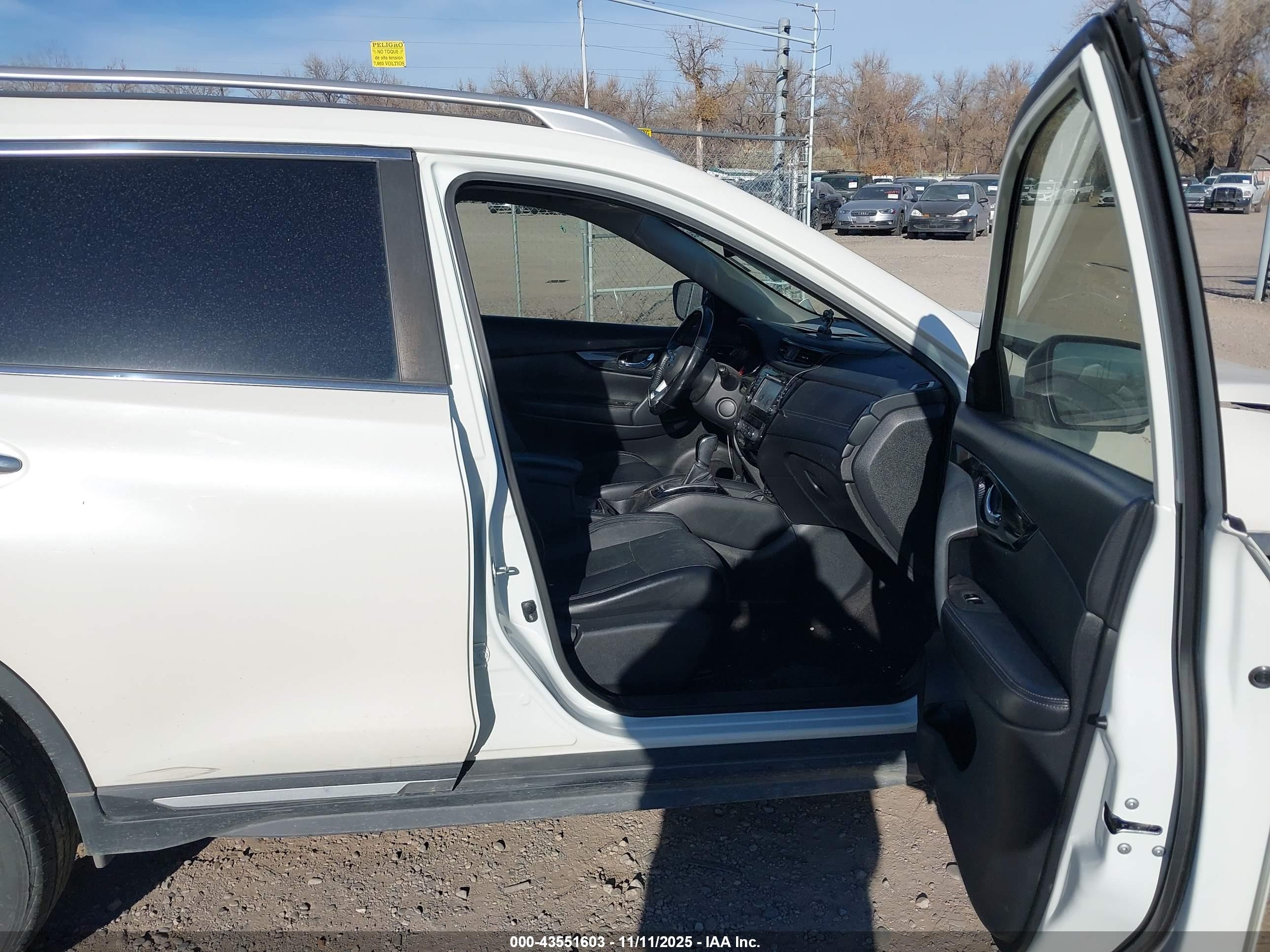 NISSAN ROGUE image 5
