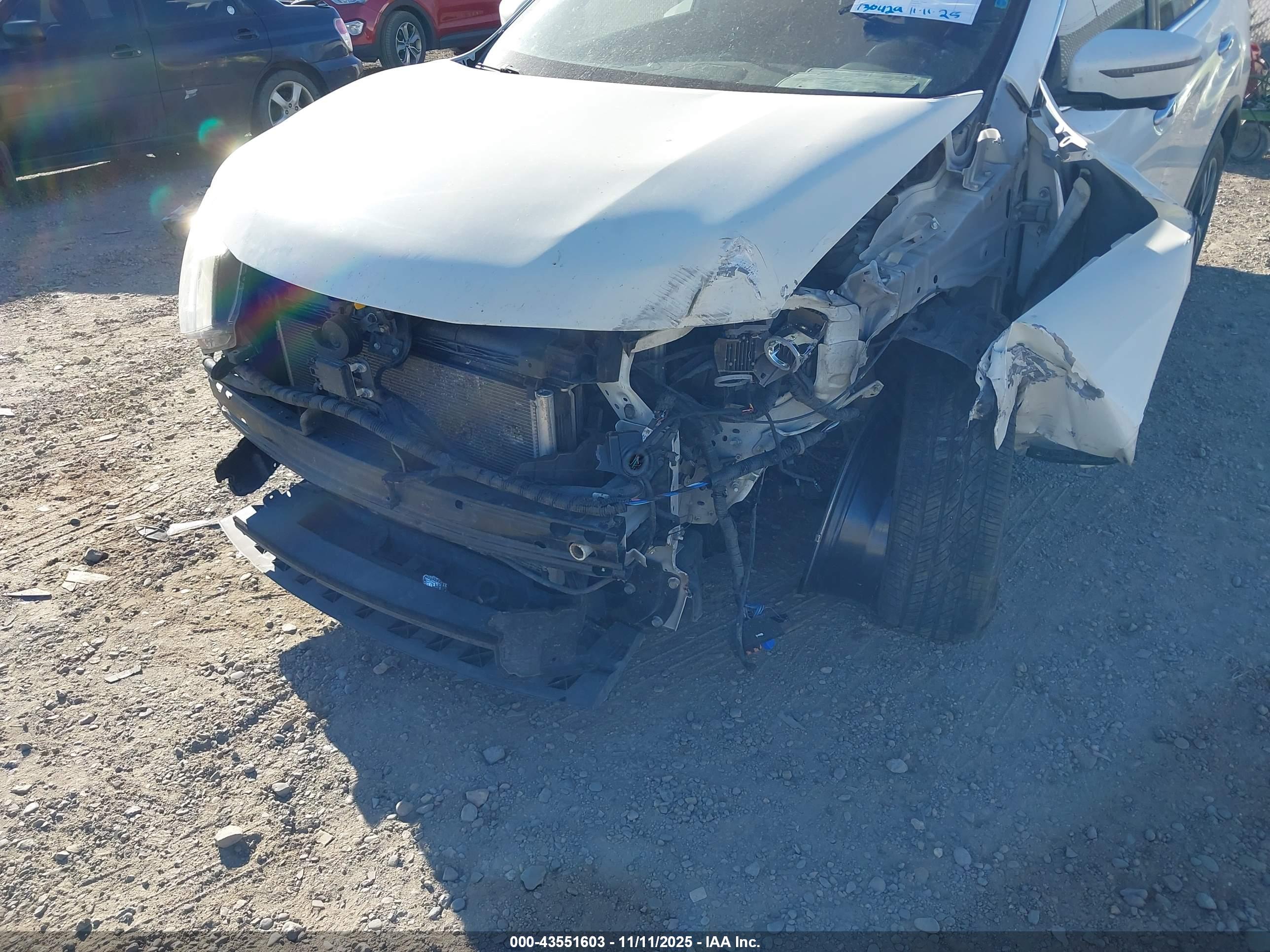 NISSAN ROGUE image 6