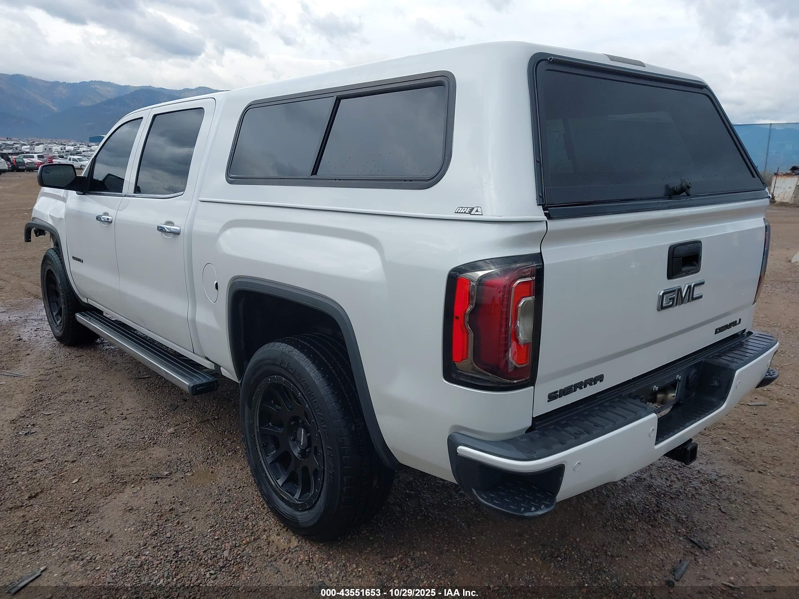 GMC SIERRA image 3