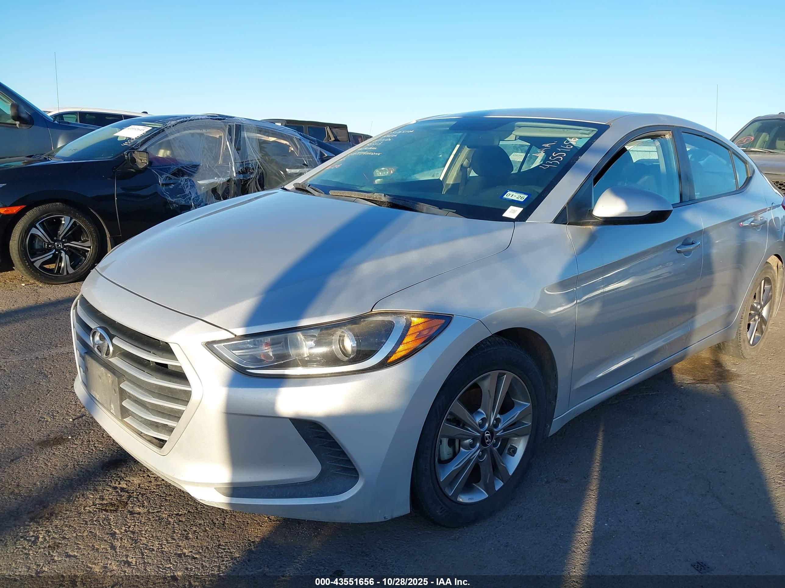 HYUNDAI ELANTRA image 6